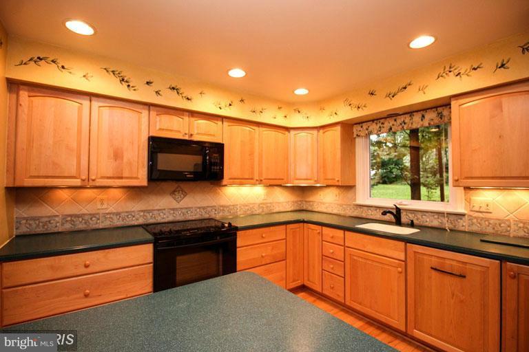 VALEWOOD MANOR - Residential Lease