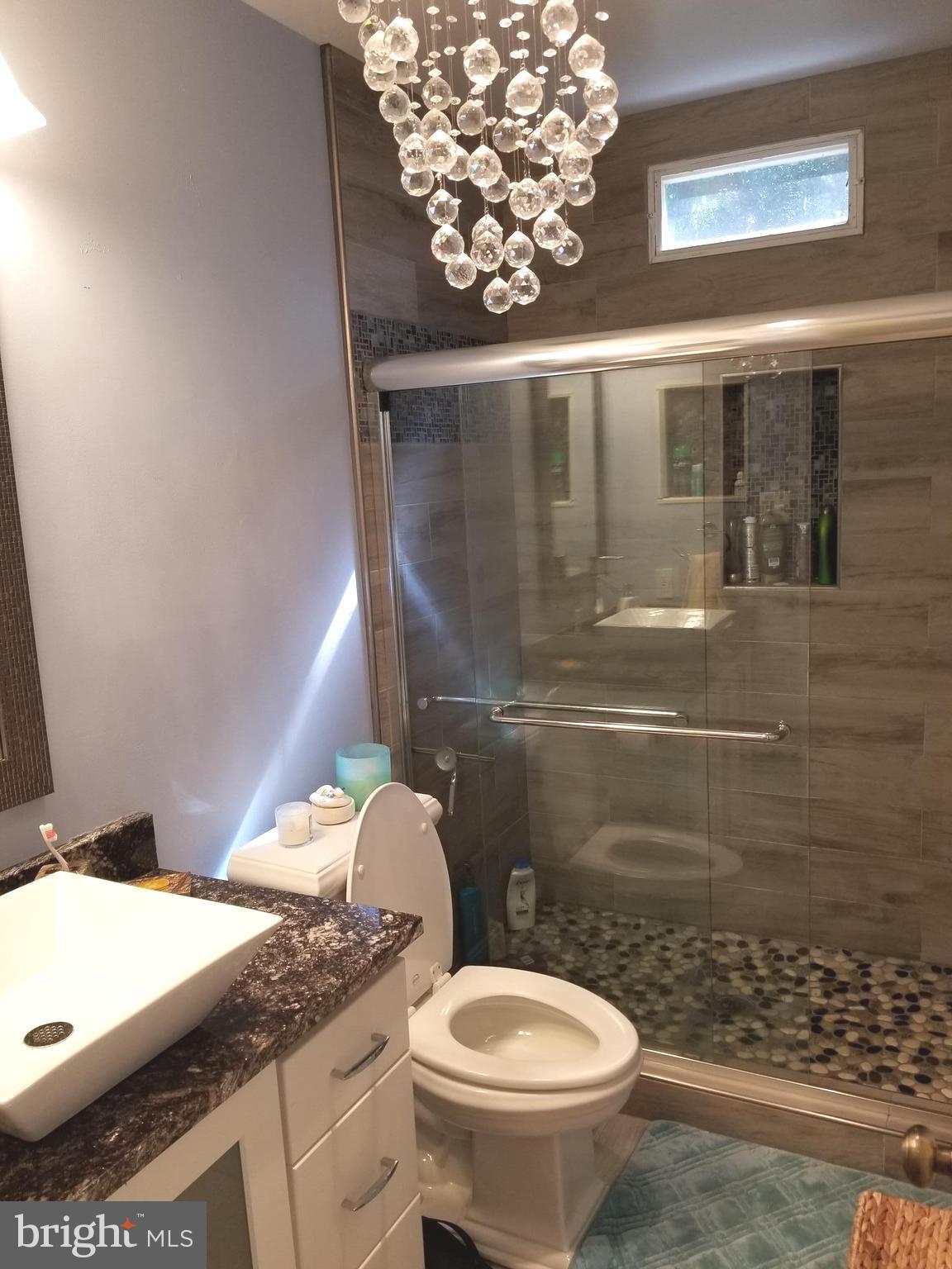 VALEWOOD MANOR - Residential Lease