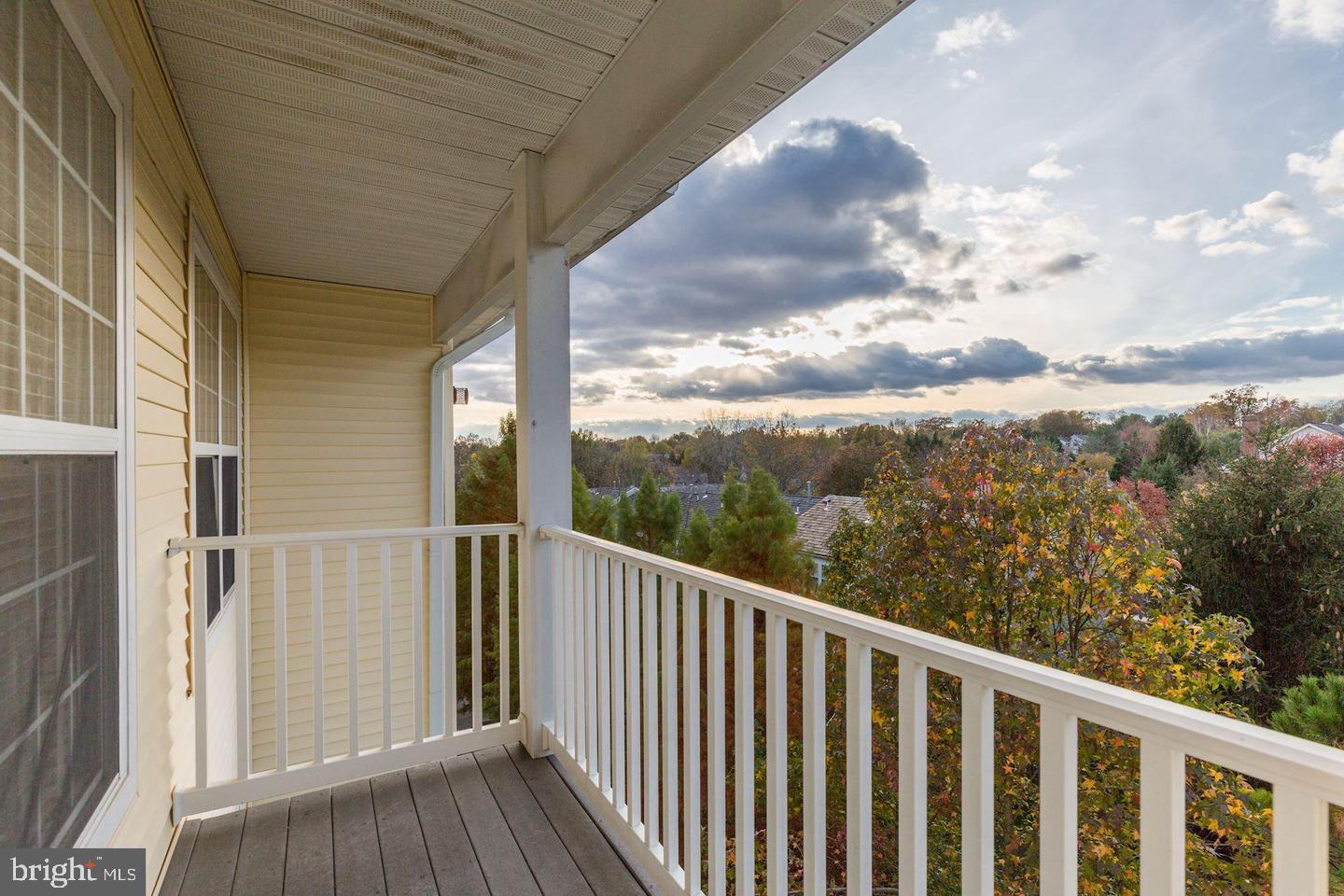 NORTH  POTOMAC VILLAGE - Residential Lease