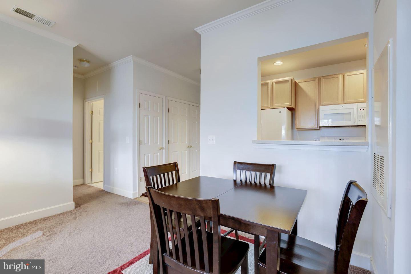 NORTH  POTOMAC VILLAGE - Residential Lease