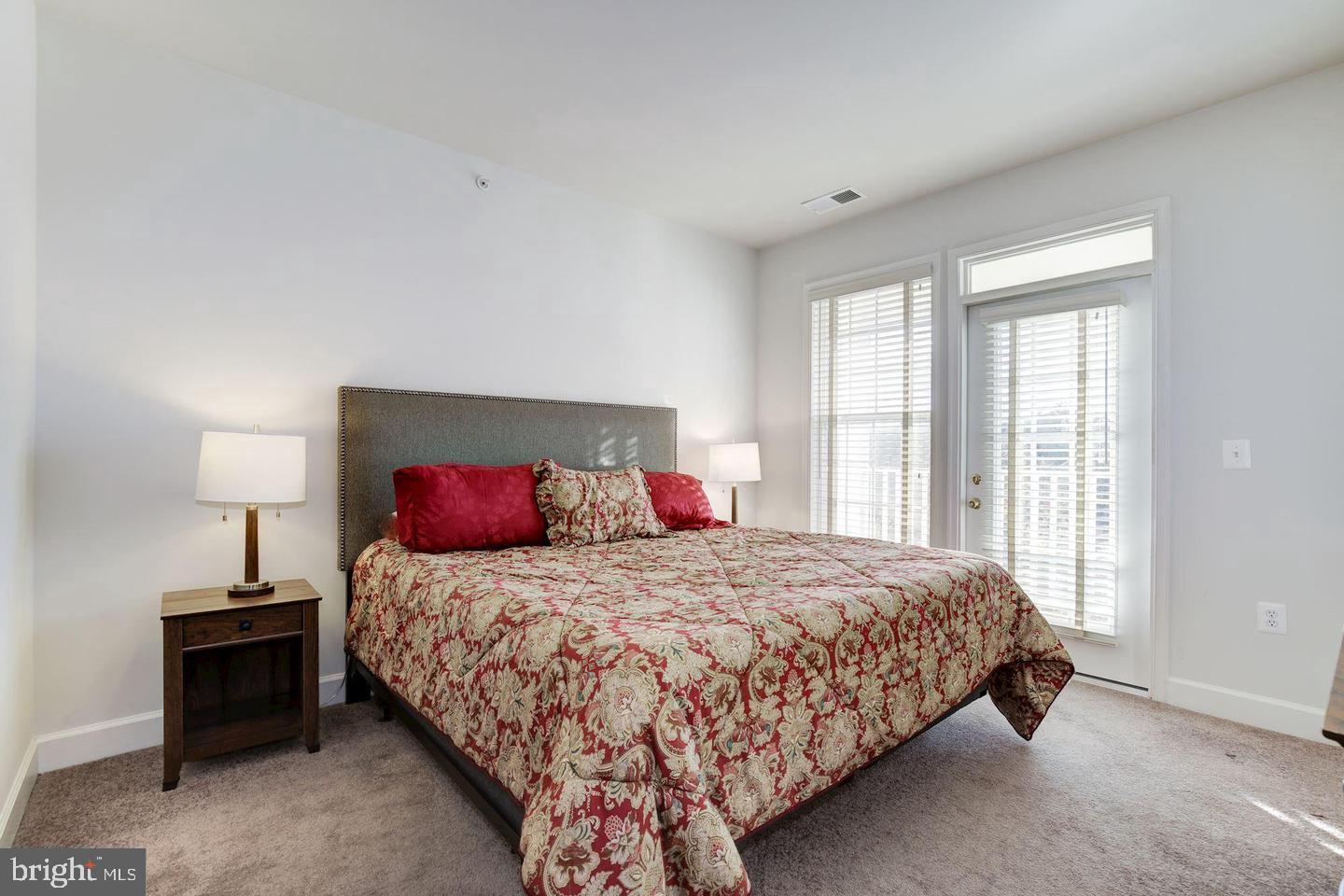 NORTH  POTOMAC VILLAGE - Residential Lease