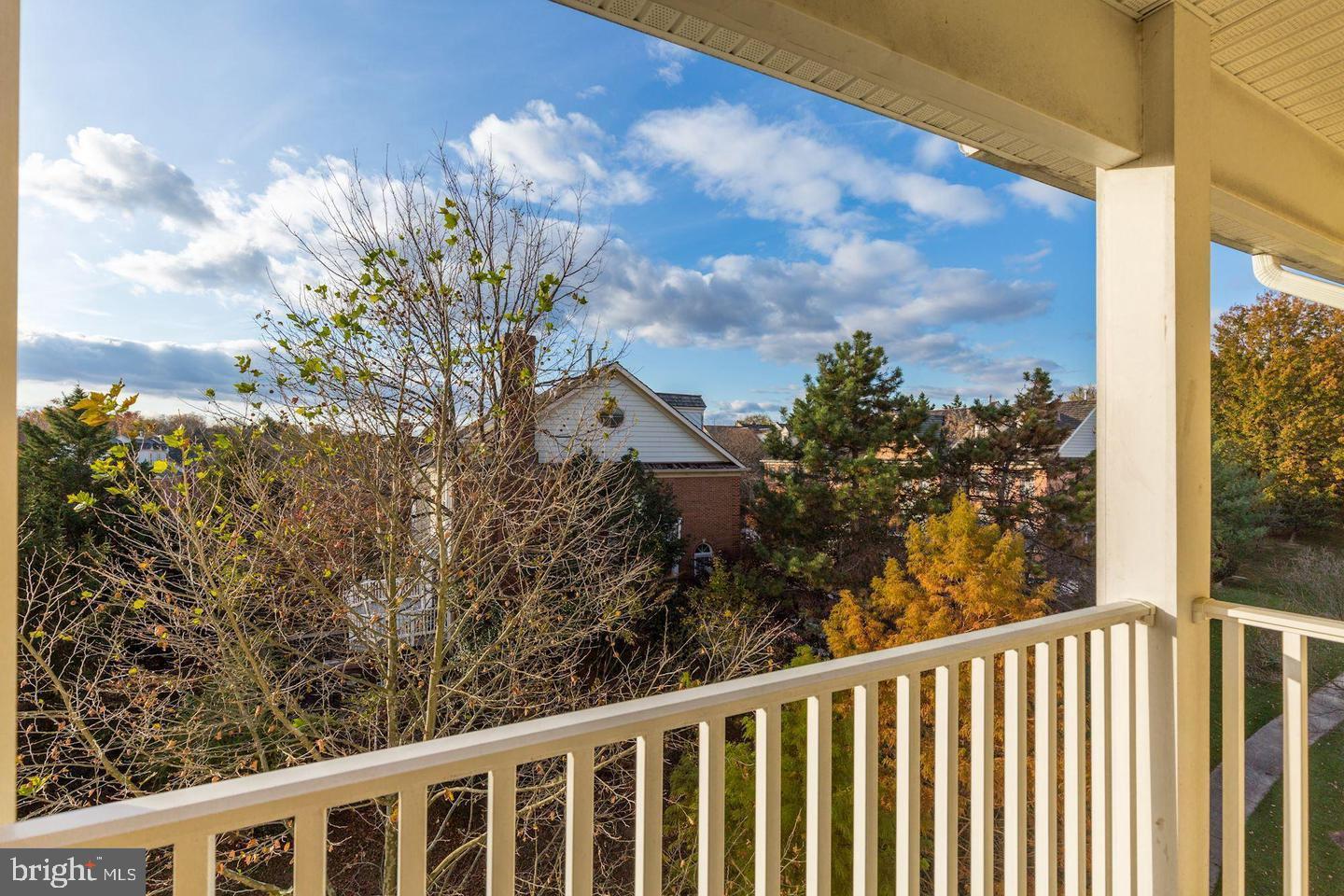 NORTH  POTOMAC VILLAGE - Residential Lease