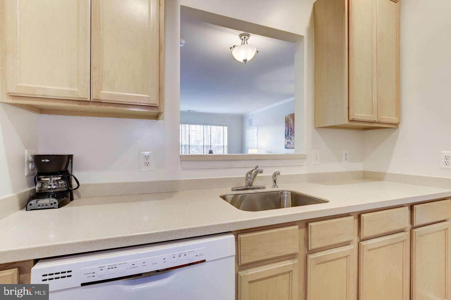 NORTH  POTOMAC VILLAGE - Residential Lease