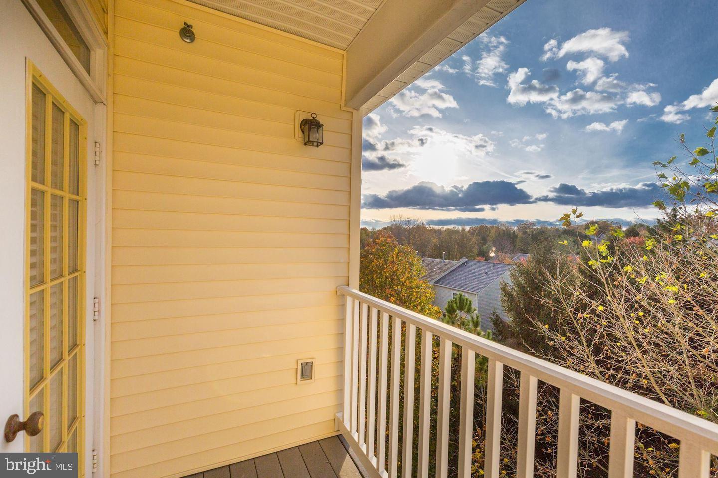 NORTH  POTOMAC VILLAGE - Residential Lease