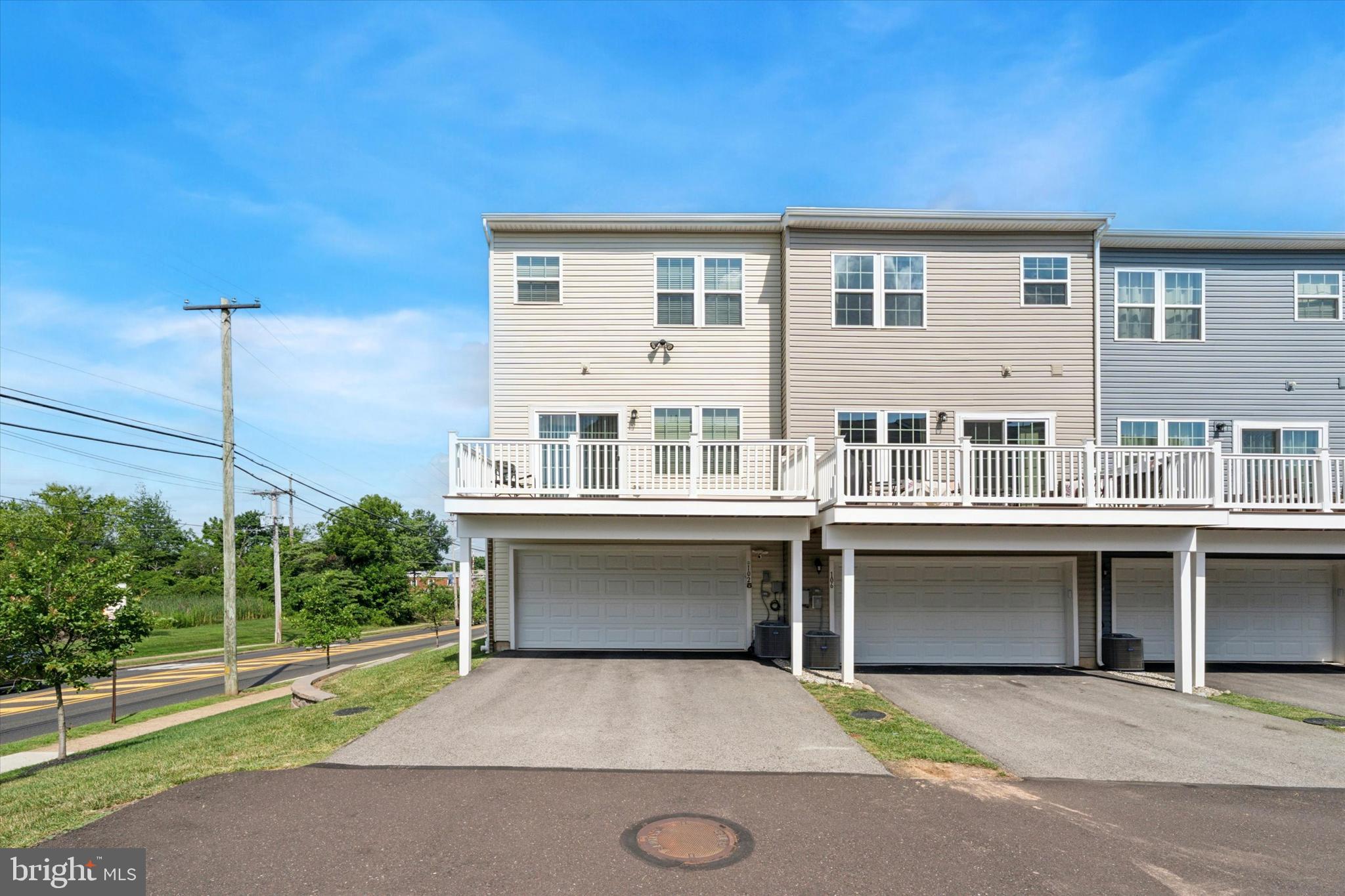 ANDALE GREEN - Residential Lease