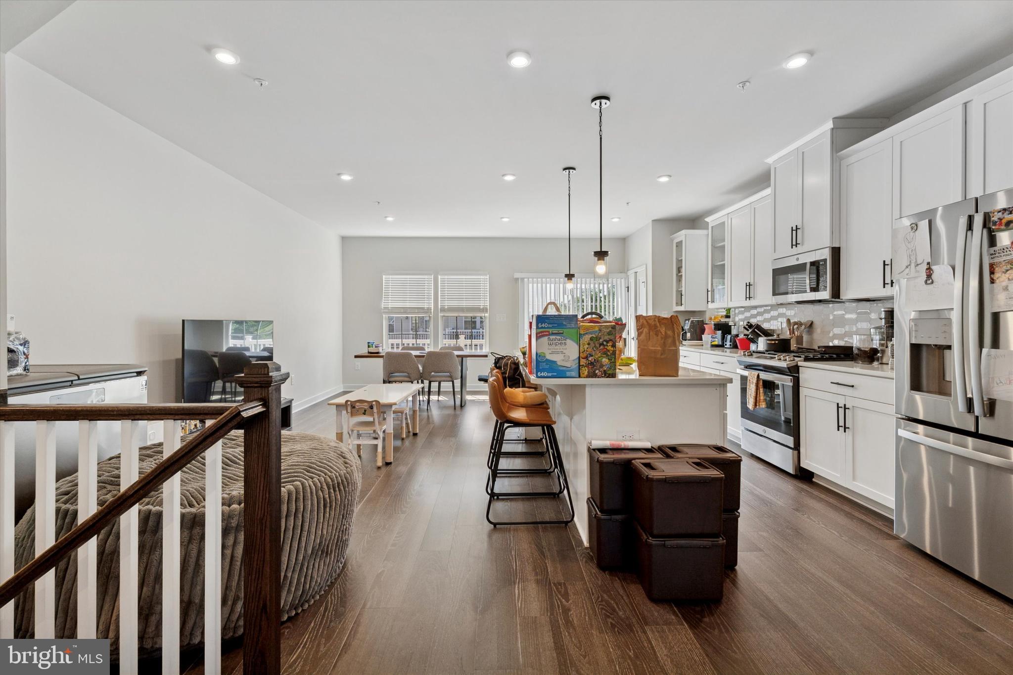 ANDALE GREEN - Residential Lease