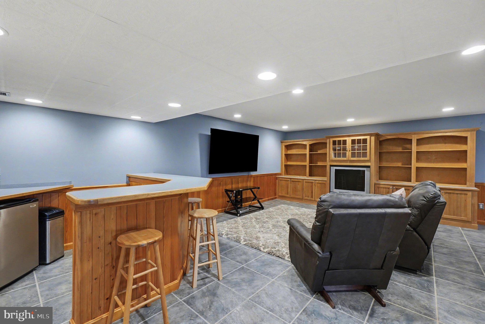 BURGUNDY FARMS - Residential