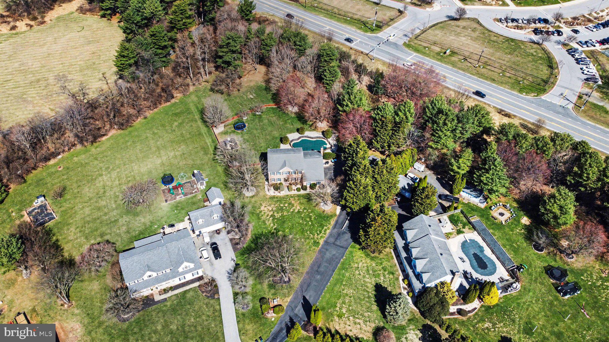 BURGUNDY FARMS - Residential