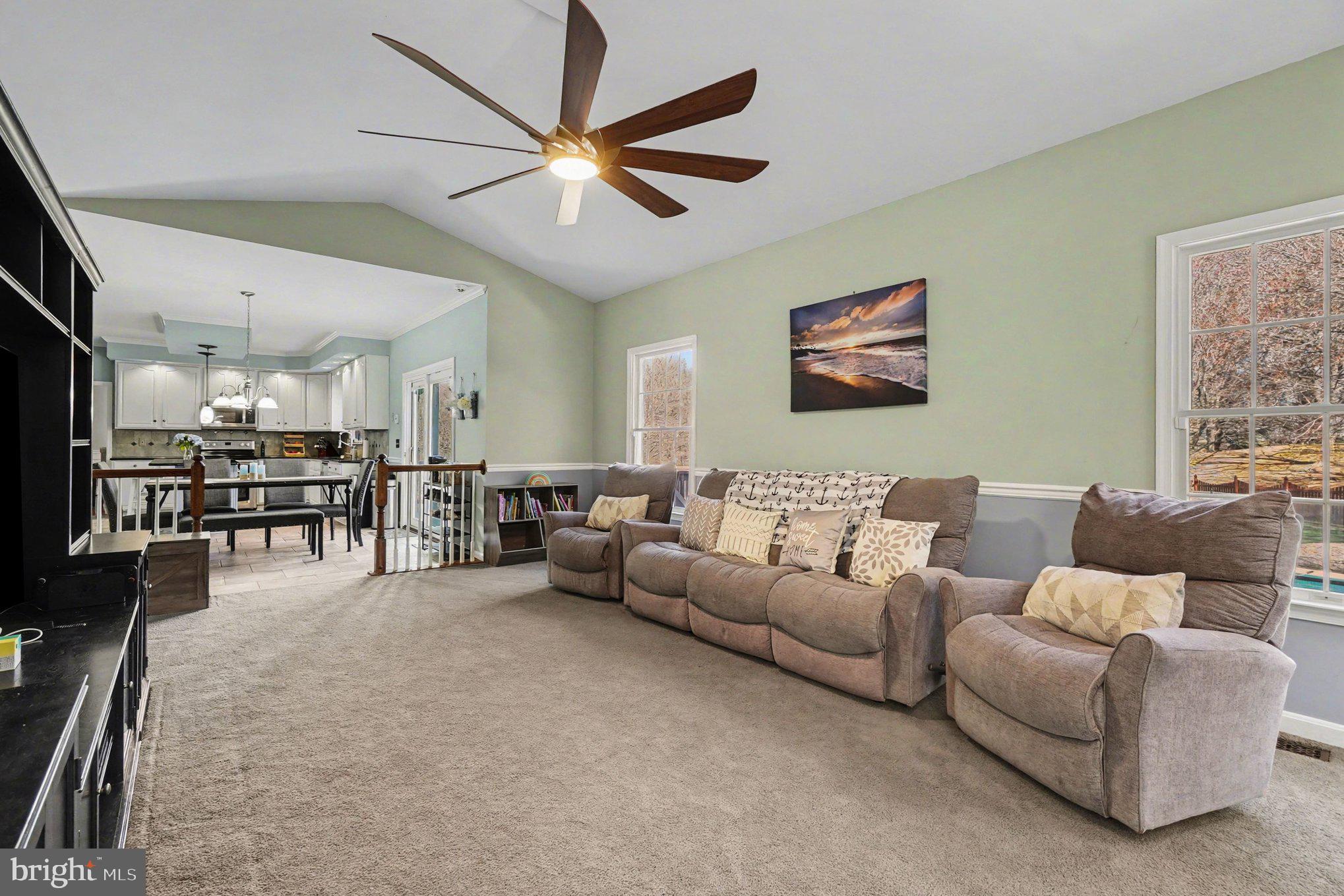 BURGUNDY FARMS - Residential