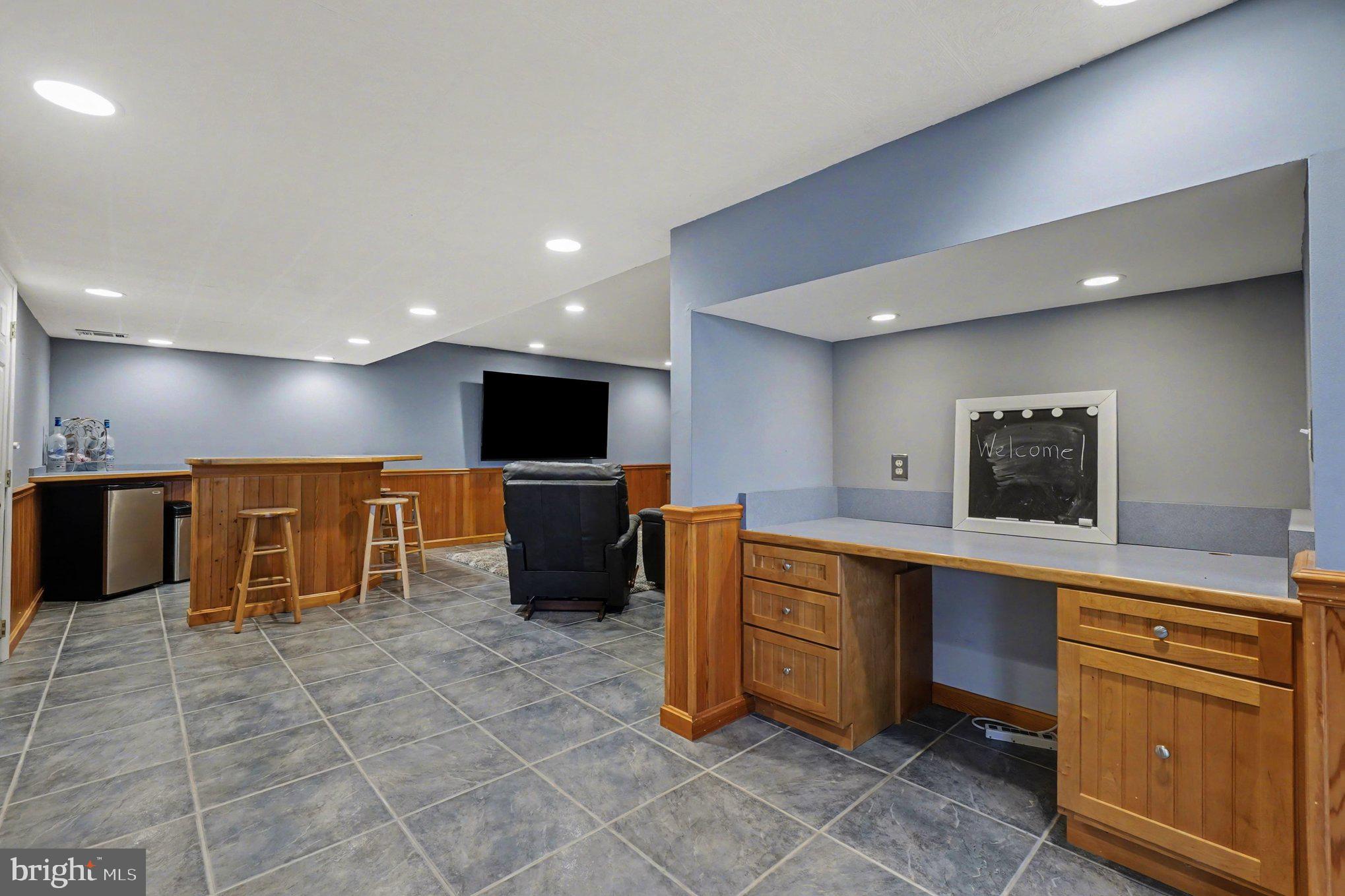 BURGUNDY FARMS - Residential