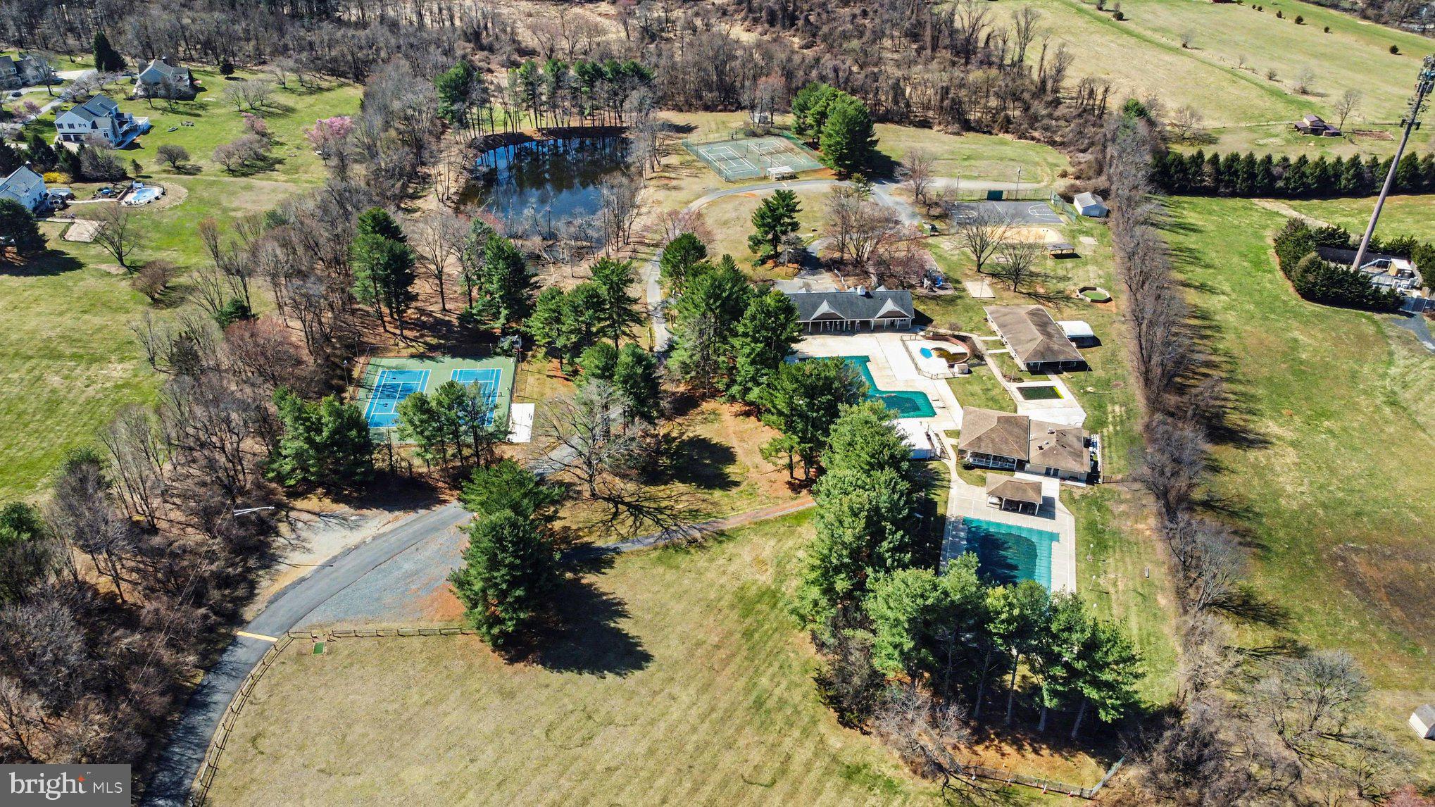 BURGUNDY FARMS - Residential