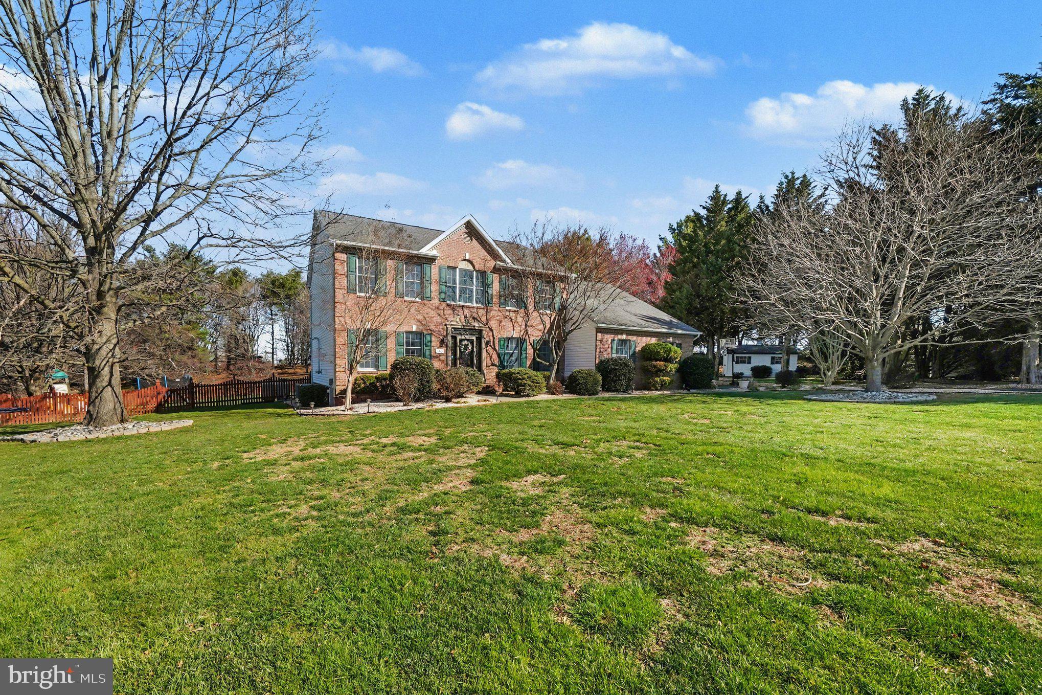 BURGUNDY FARMS - Residential