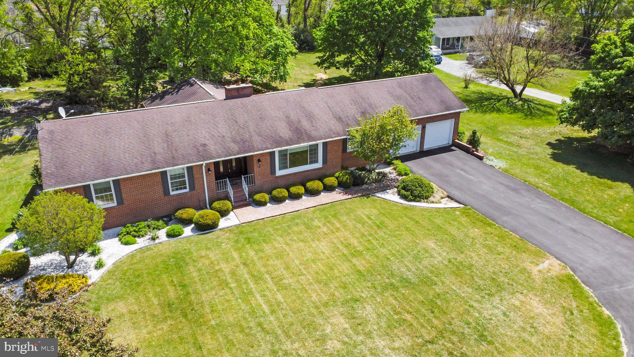 MAR WIN MANOR - Residential