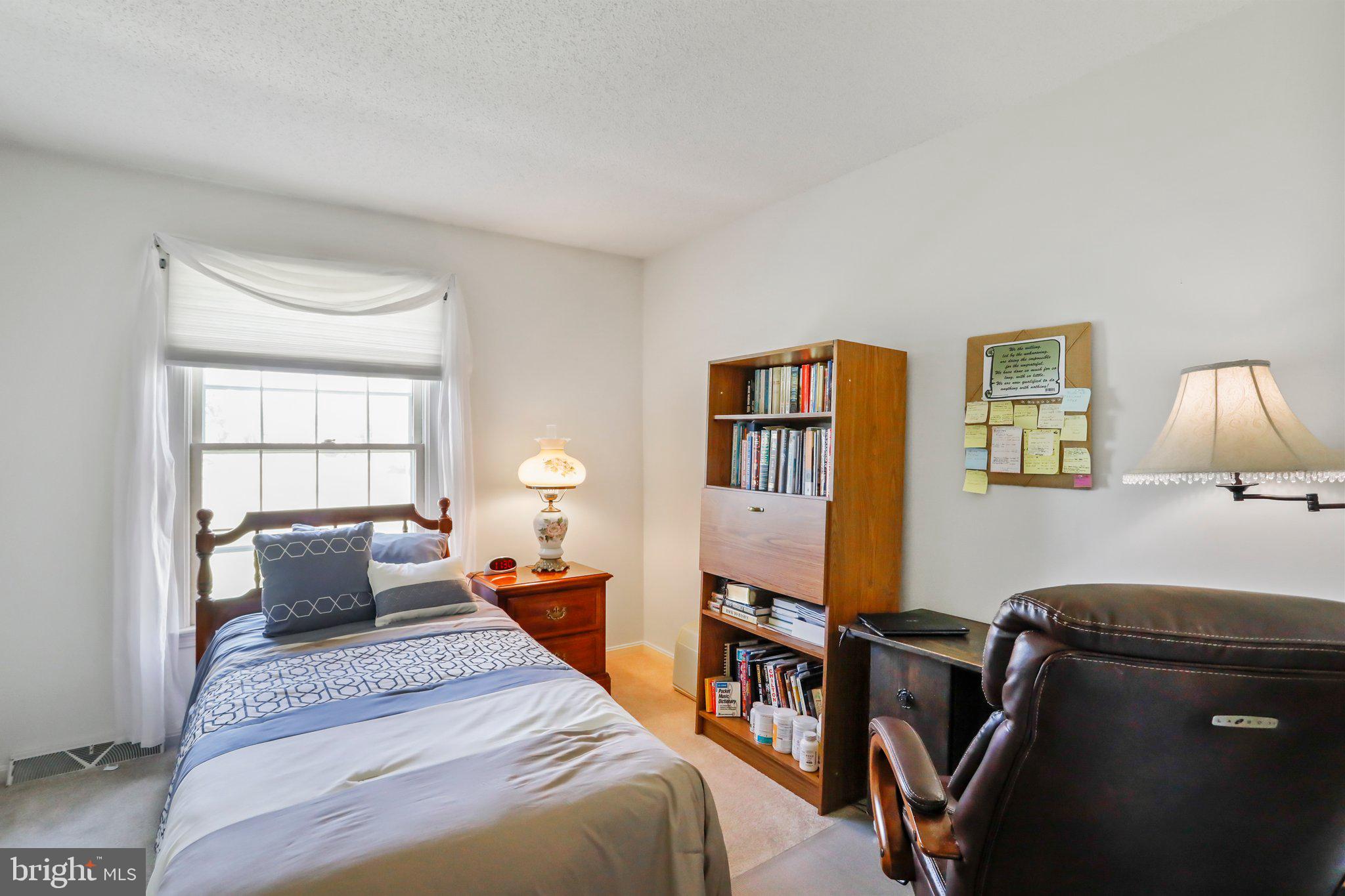 MAR WIN MANOR - Residential