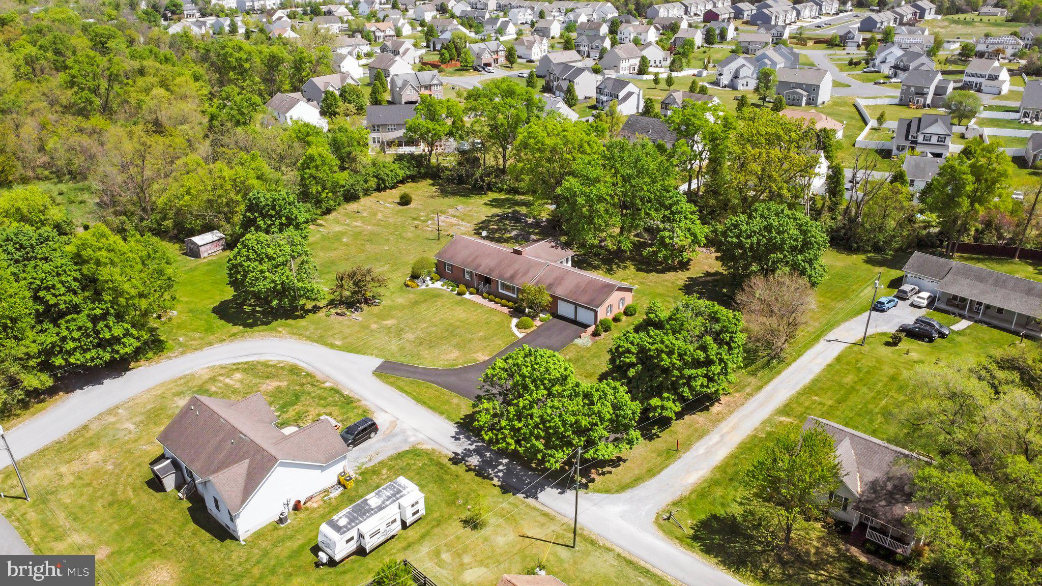 MAR WIN MANOR - Residential