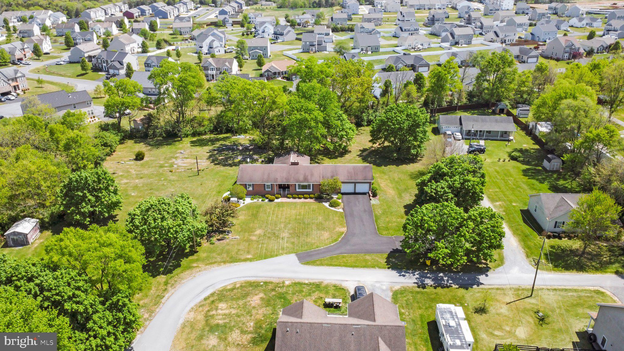 MAR WIN MANOR - Residential