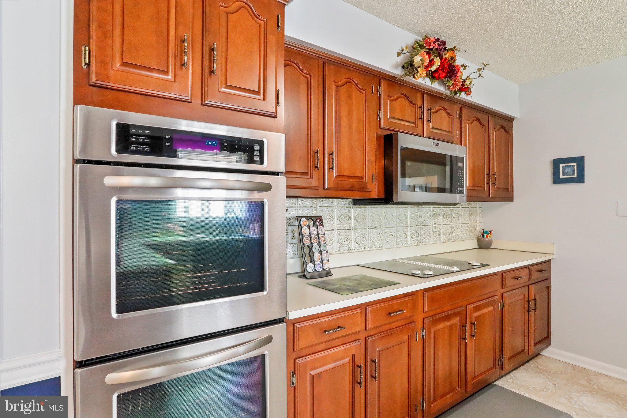 MAR WIN MANOR - Residential