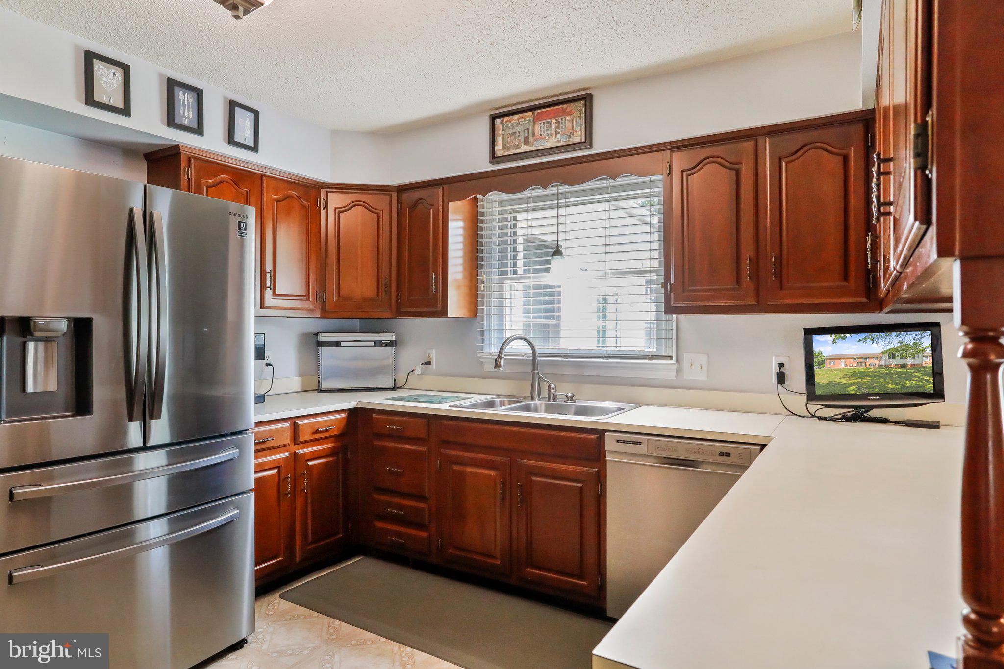 MAR WIN MANOR - Residential