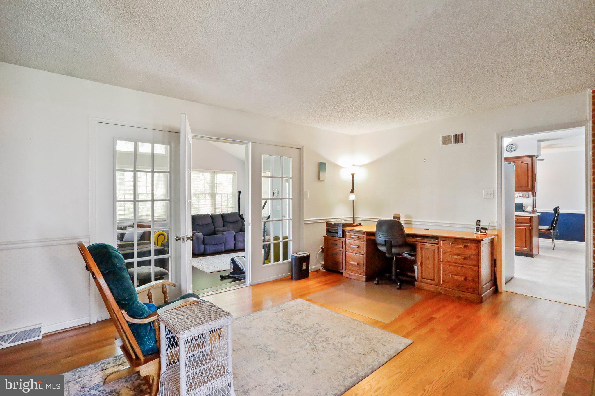 MAR WIN MANOR - Residential