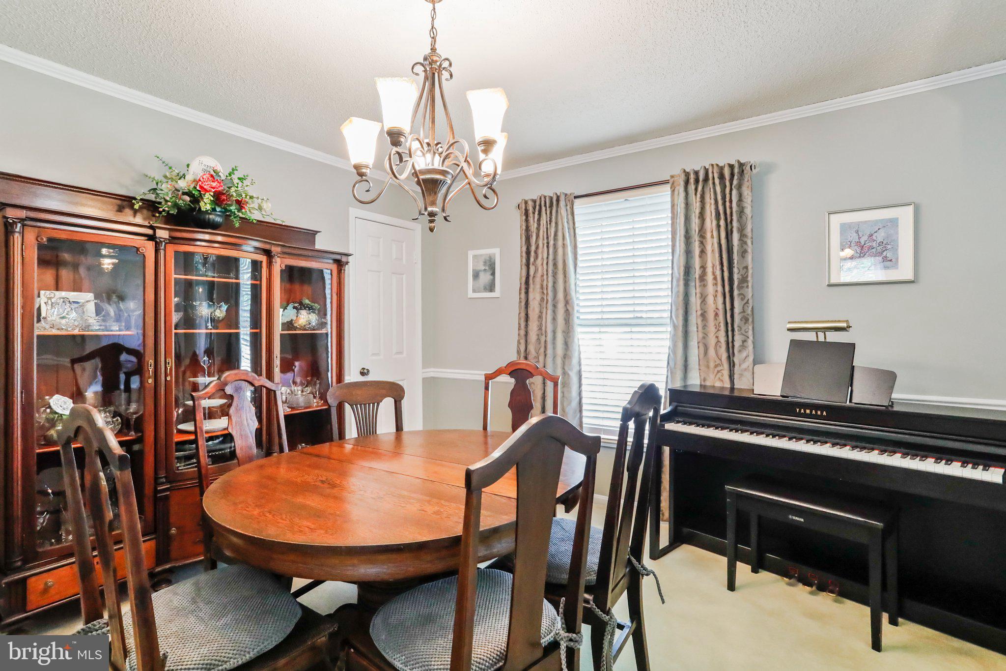 MAR WIN MANOR - Residential