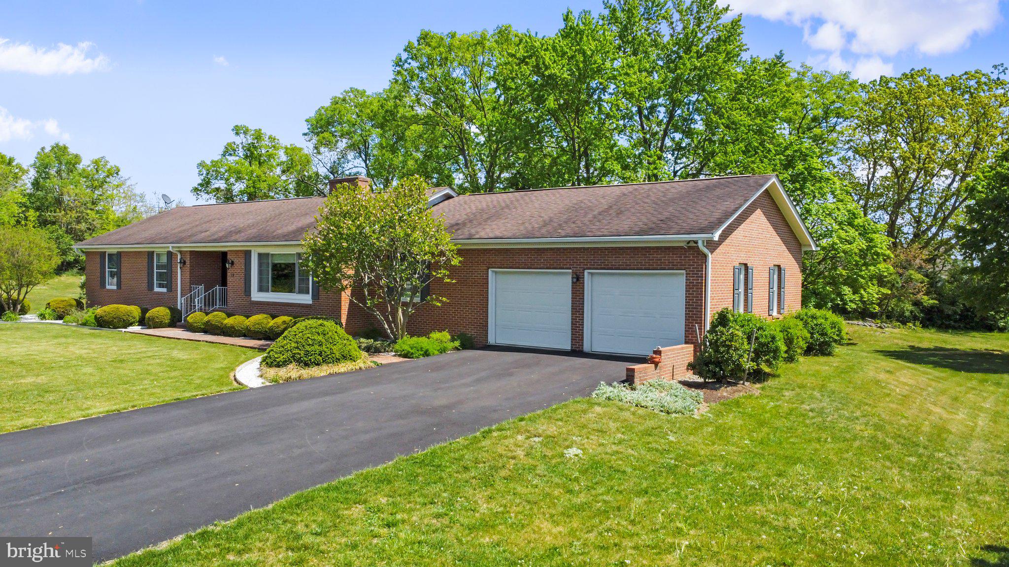 MAR WIN MANOR - Residential