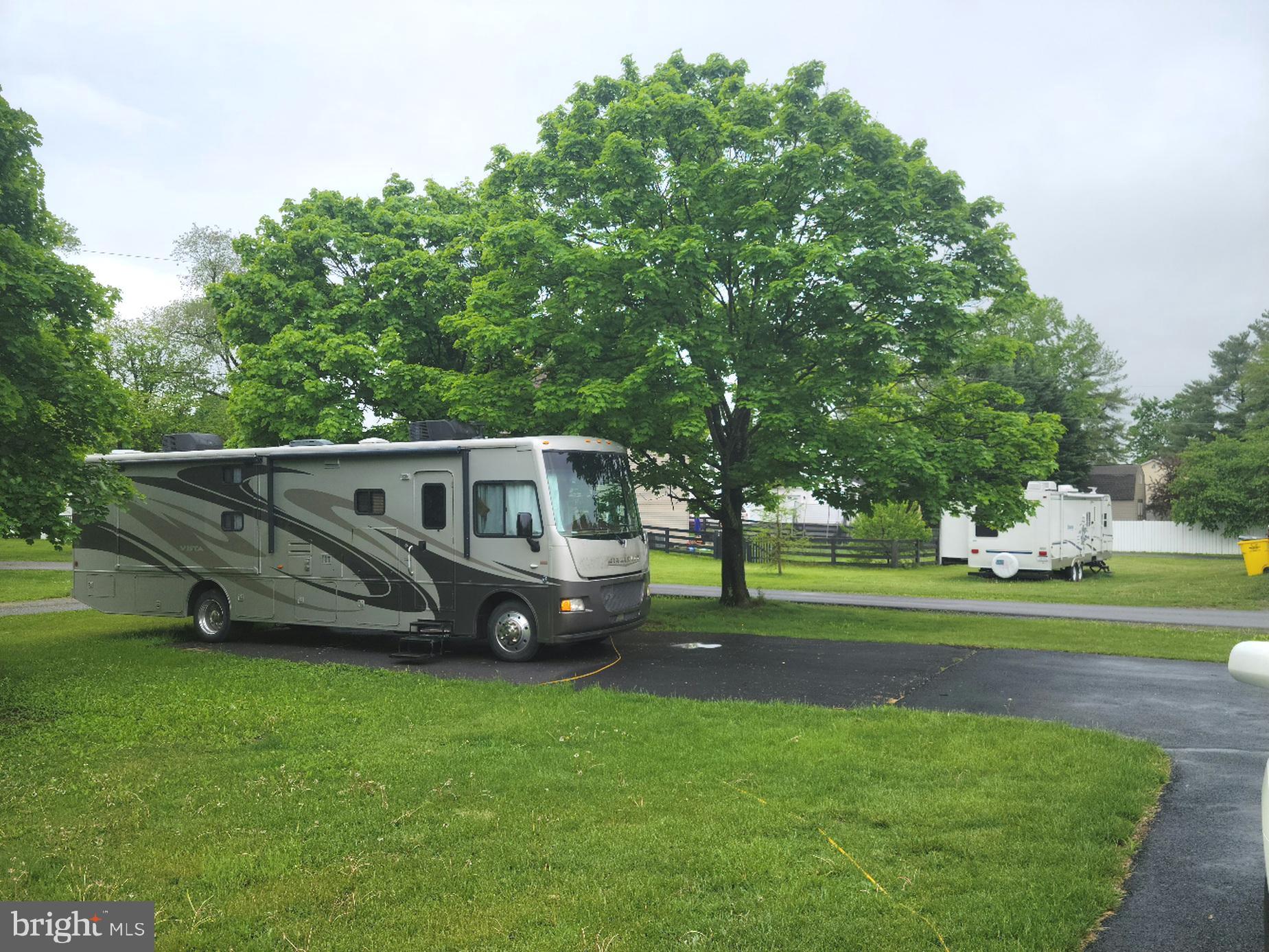 MAR WIN MANOR - Residential