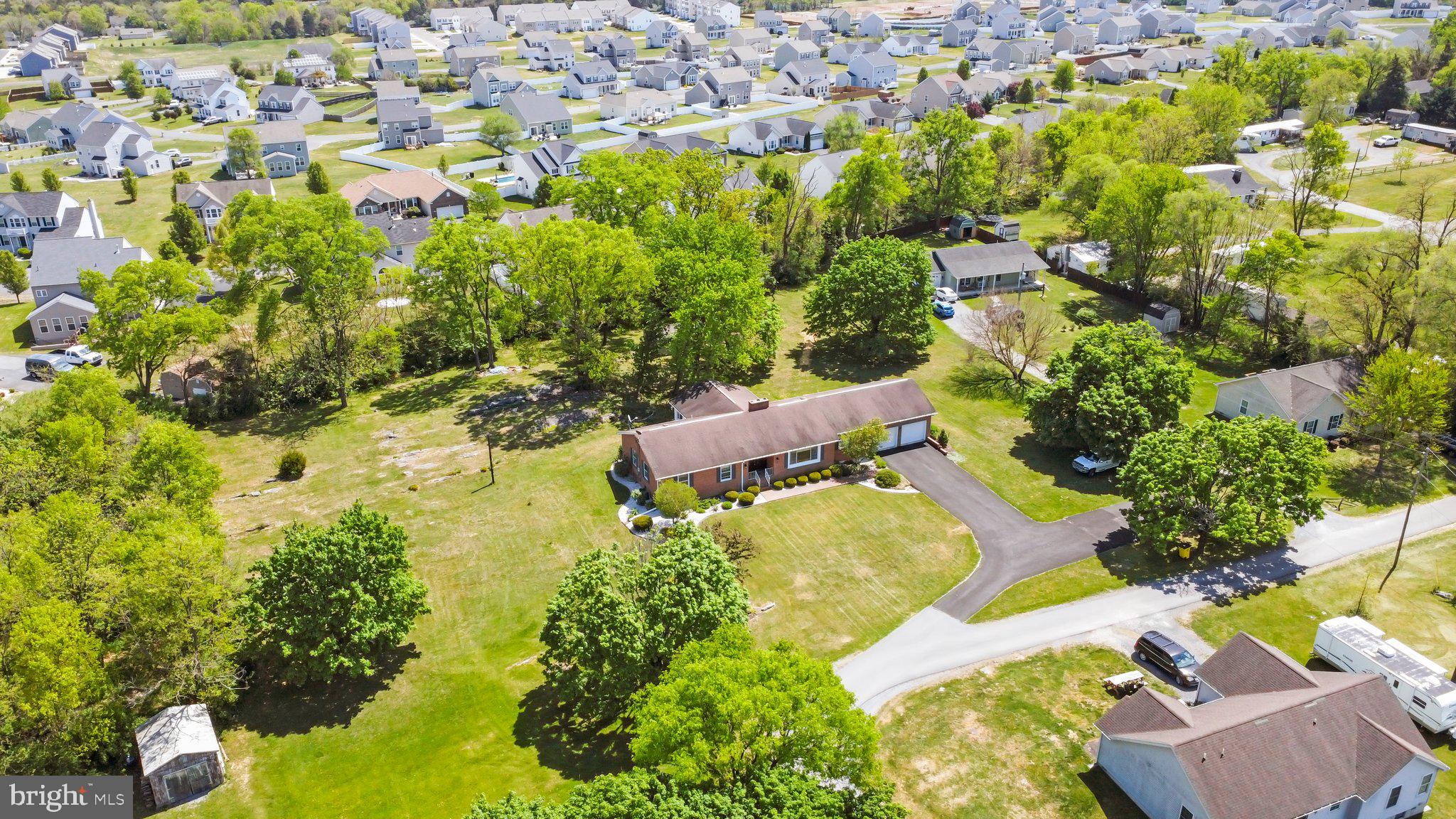 MAR WIN MANOR - Residential