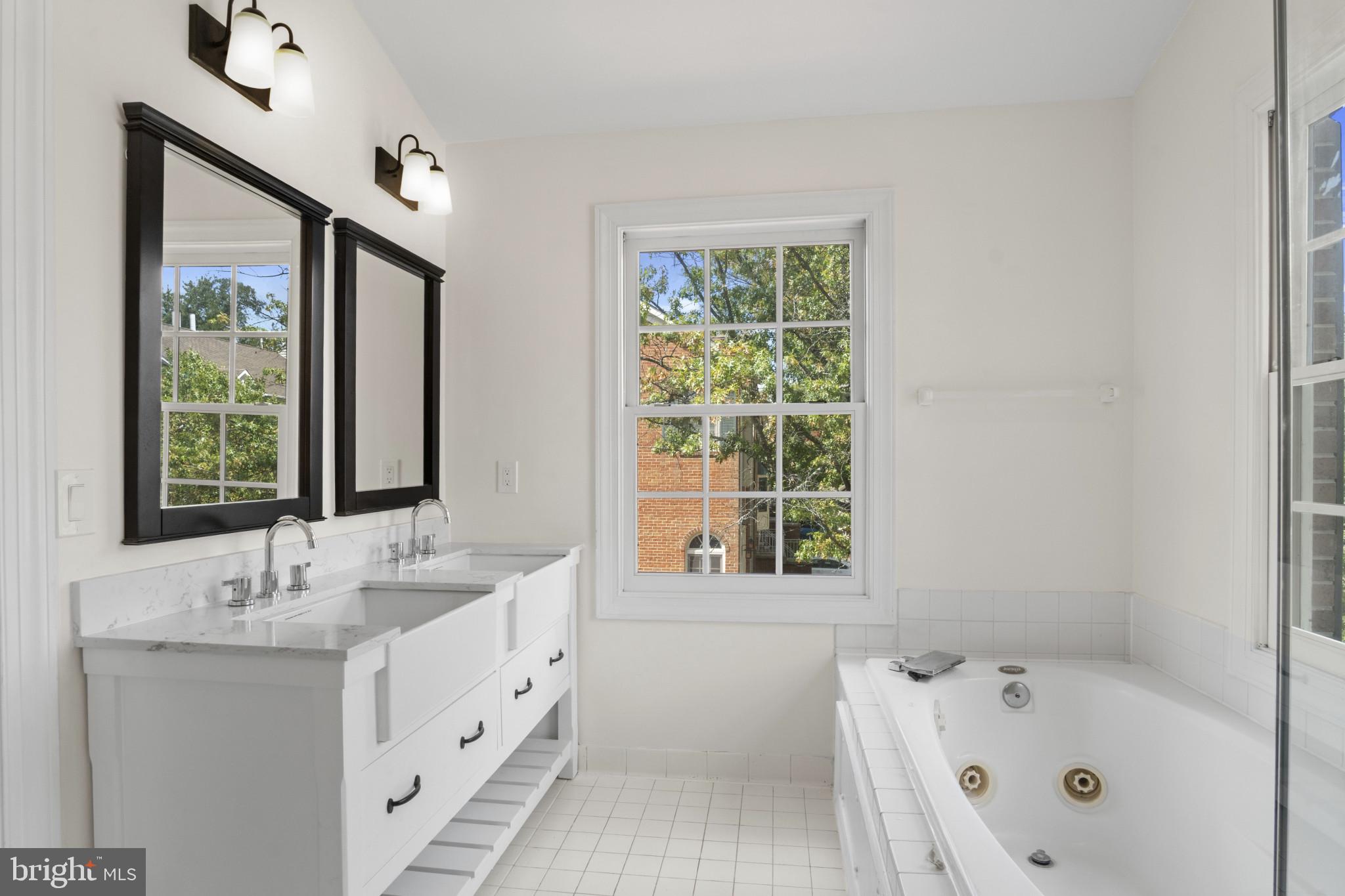 COURTHOUSE STATION - Residential