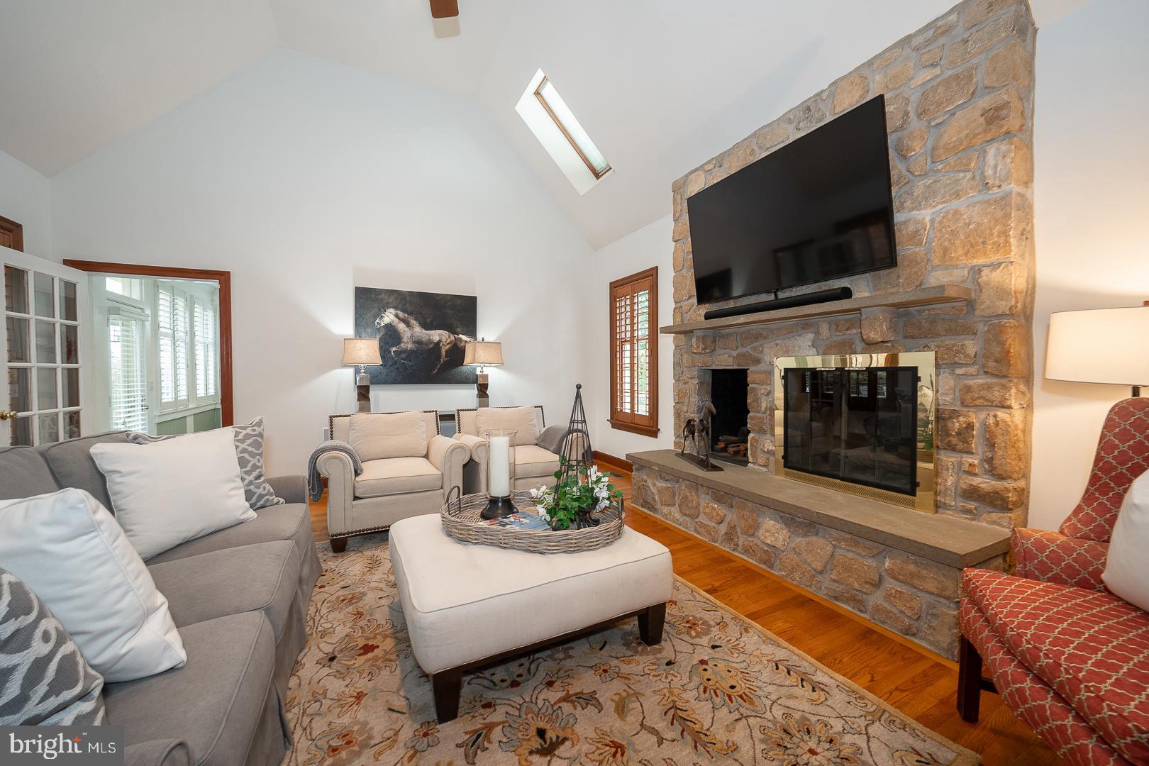 RADNOR HUNT - Residential