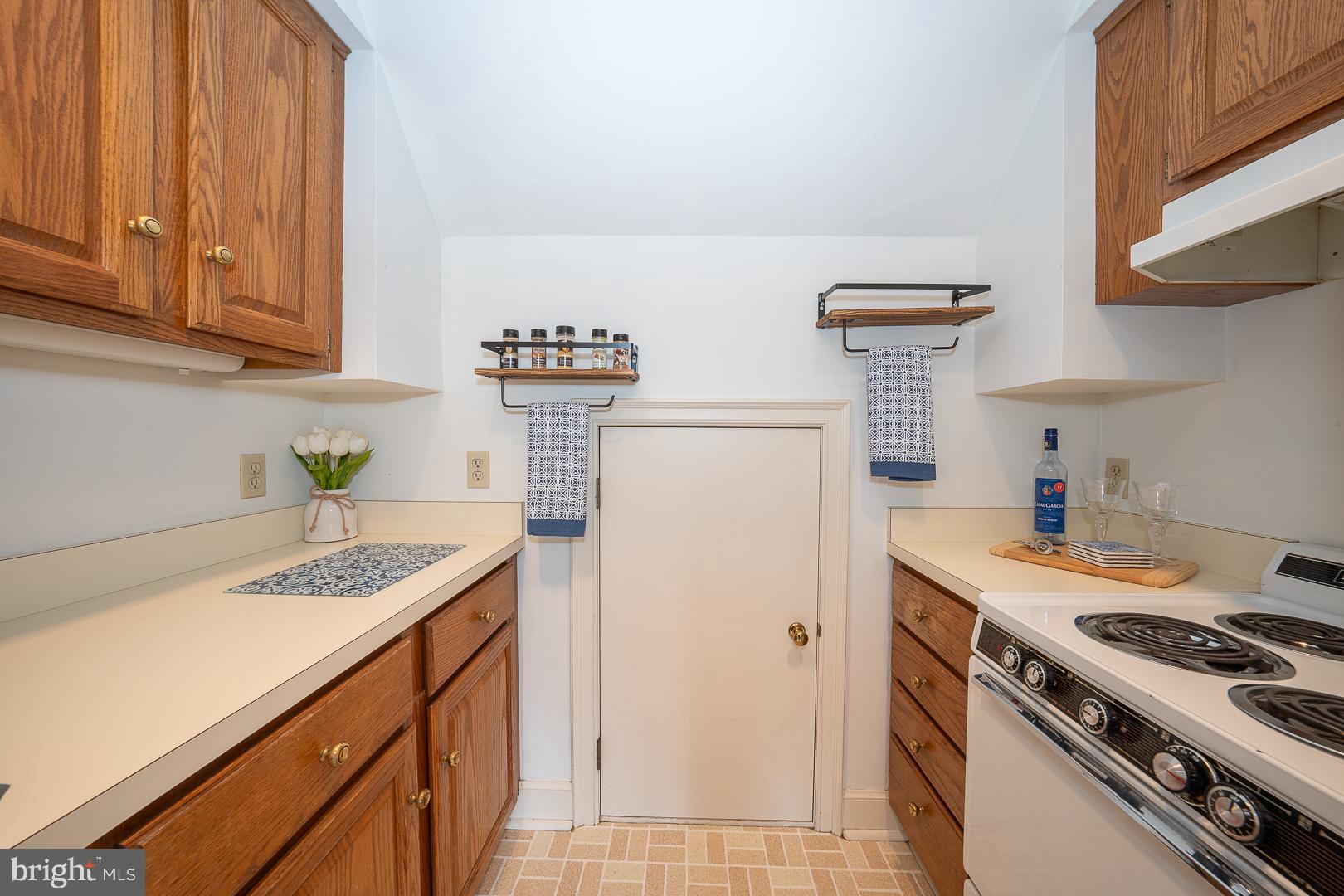 RADNOR HUNT - Residential