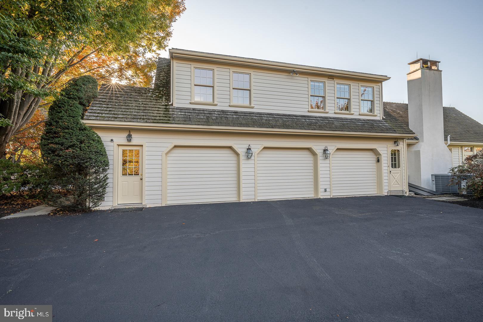 RADNOR HUNT - Residential