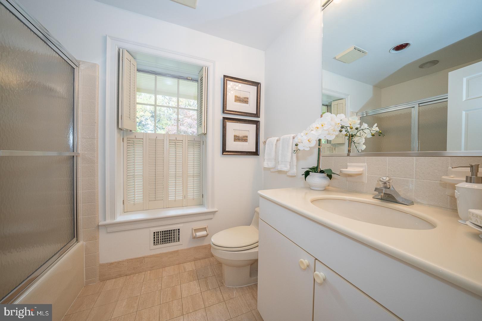 RADNOR HUNT - Residential