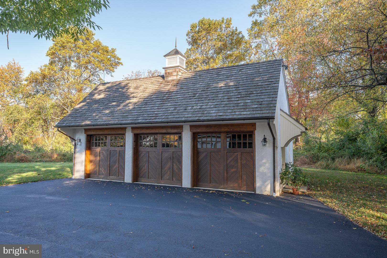RADNOR HUNT - Residential