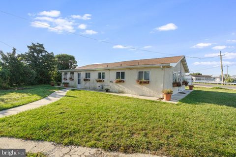 Photo of 102 E Boat Drive, LITTLE EGG HARBOR TWP, NJ 08087 (MLS # NJOC2037328)