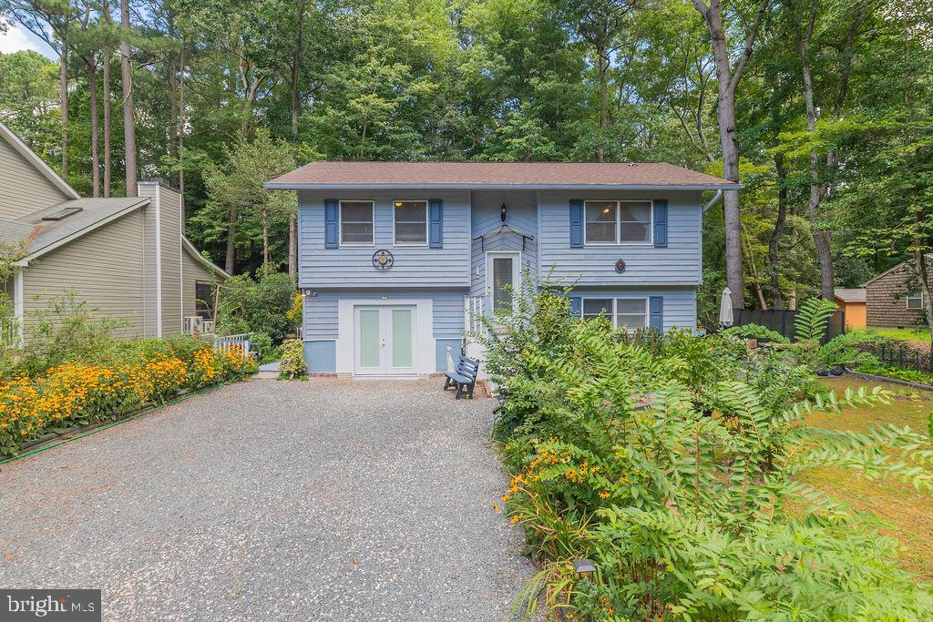 5 MOONRAKER ROAD