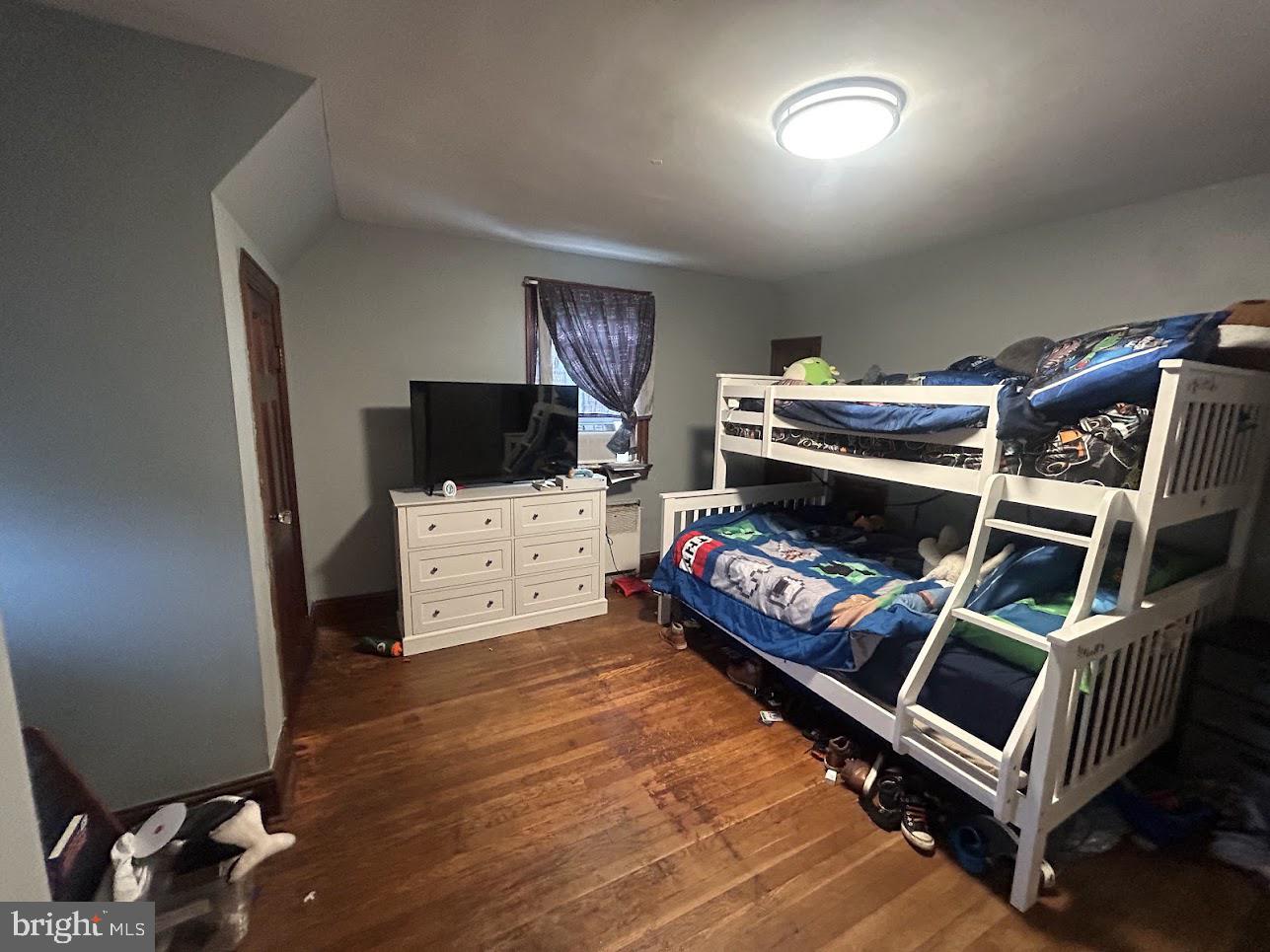 WOODSIDE - Residential