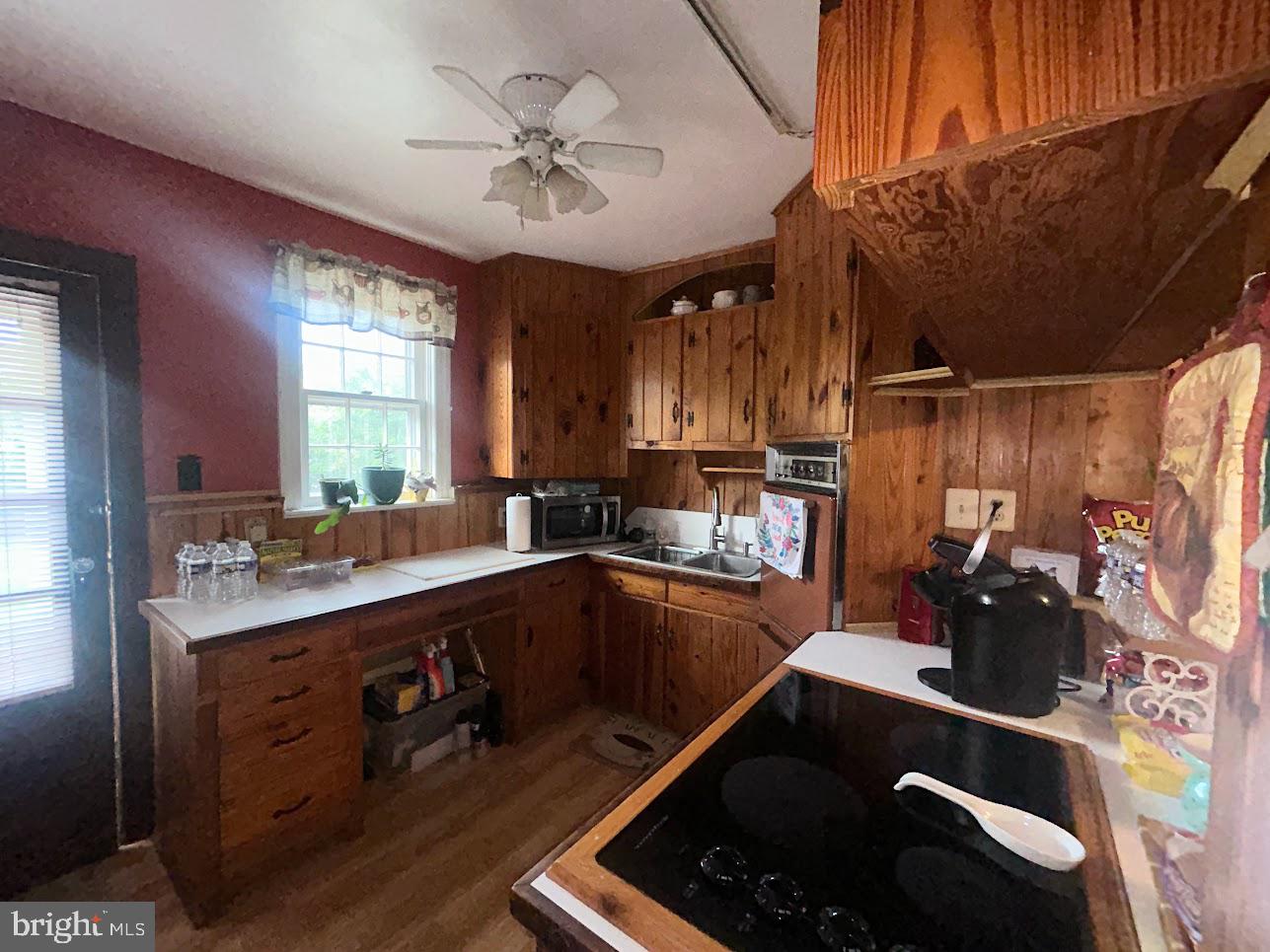 WOODSIDE - Residential