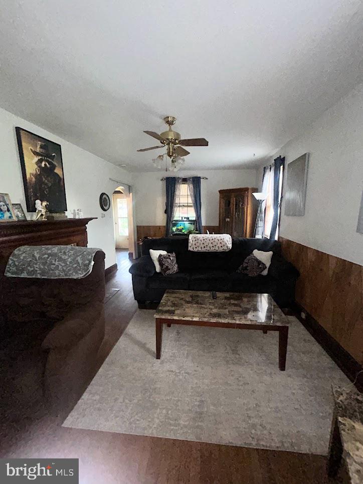 WOODSIDE - Residential