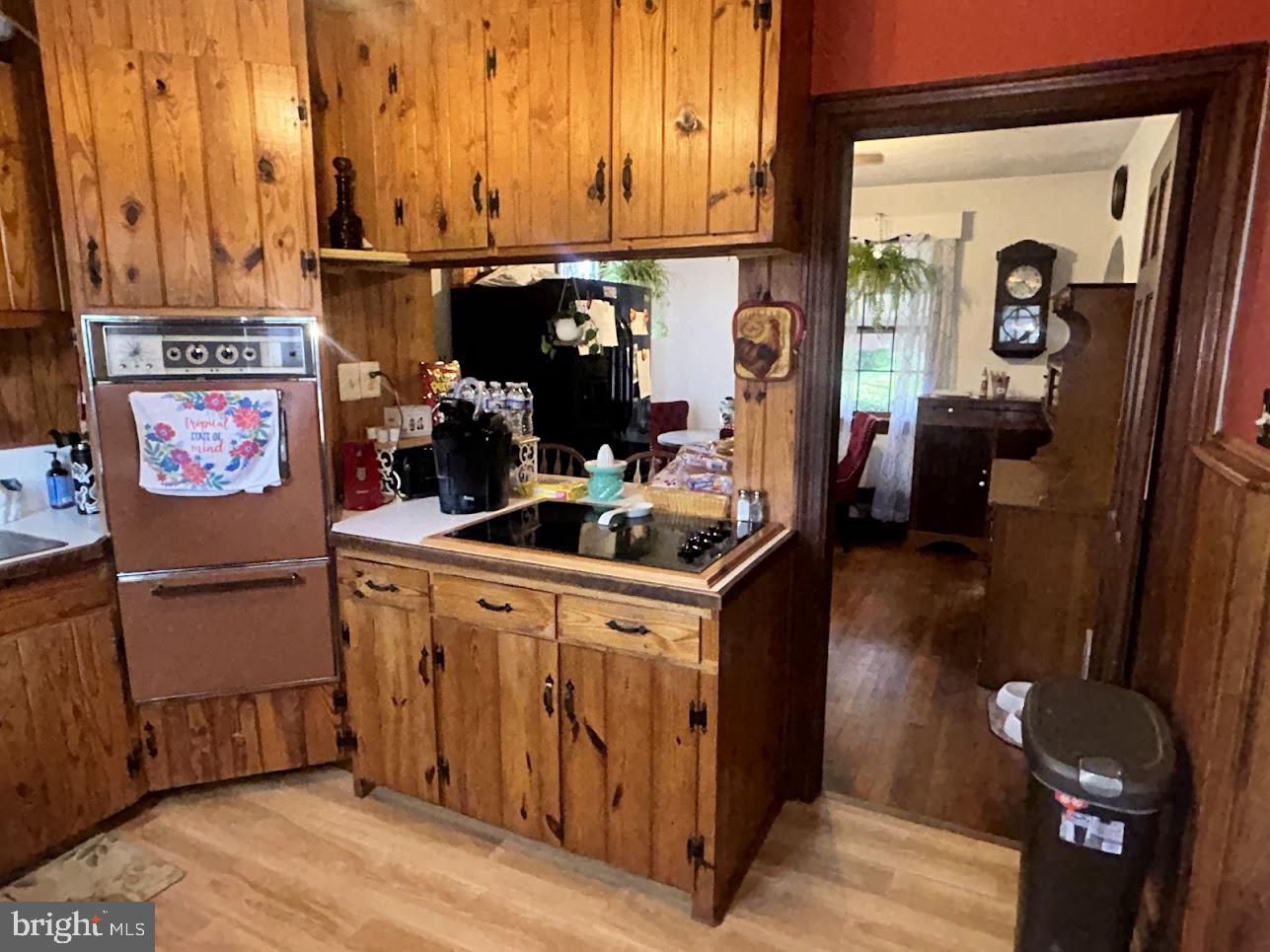 WOODSIDE - Residential