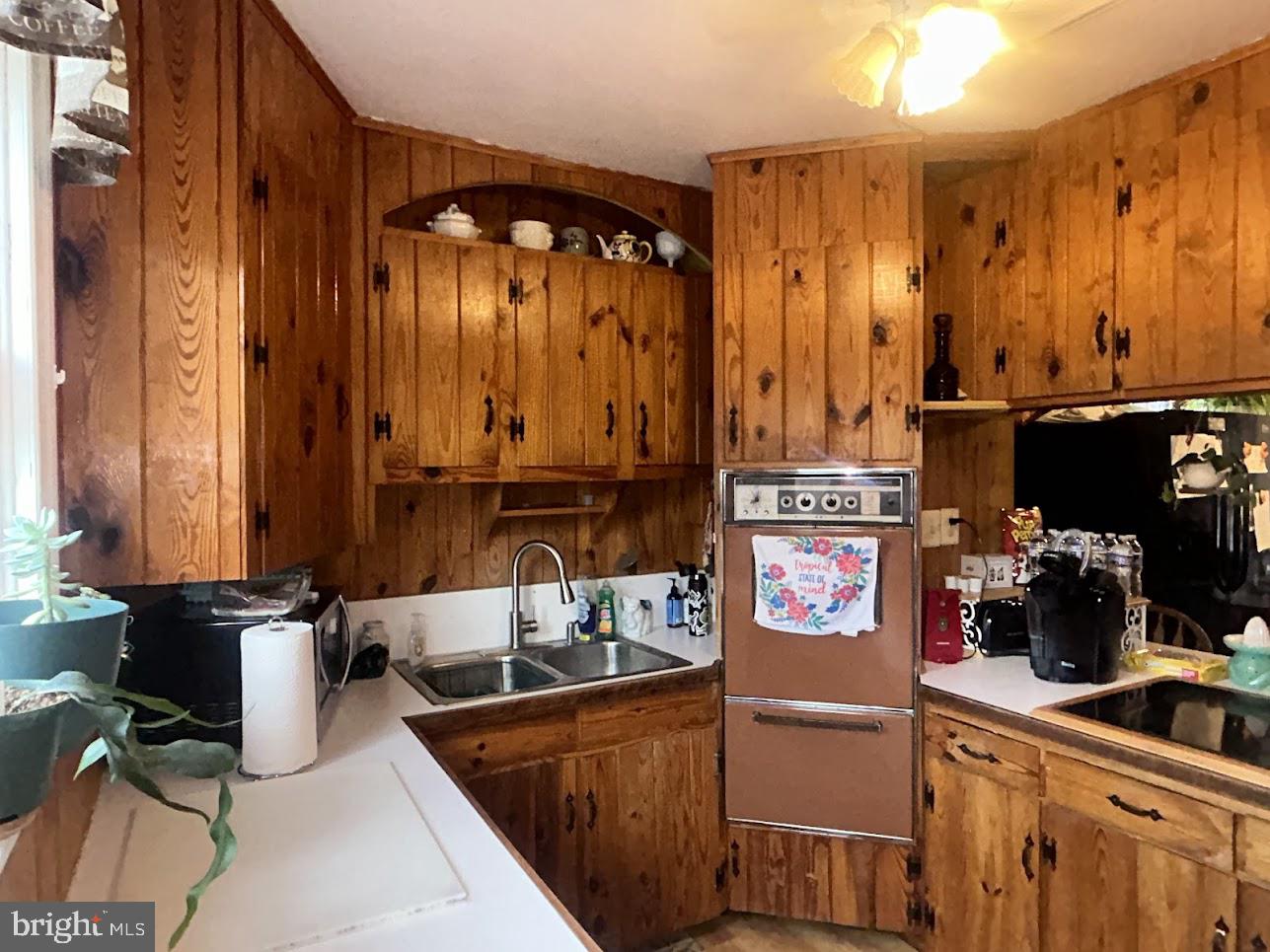 WOODSIDE - Residential