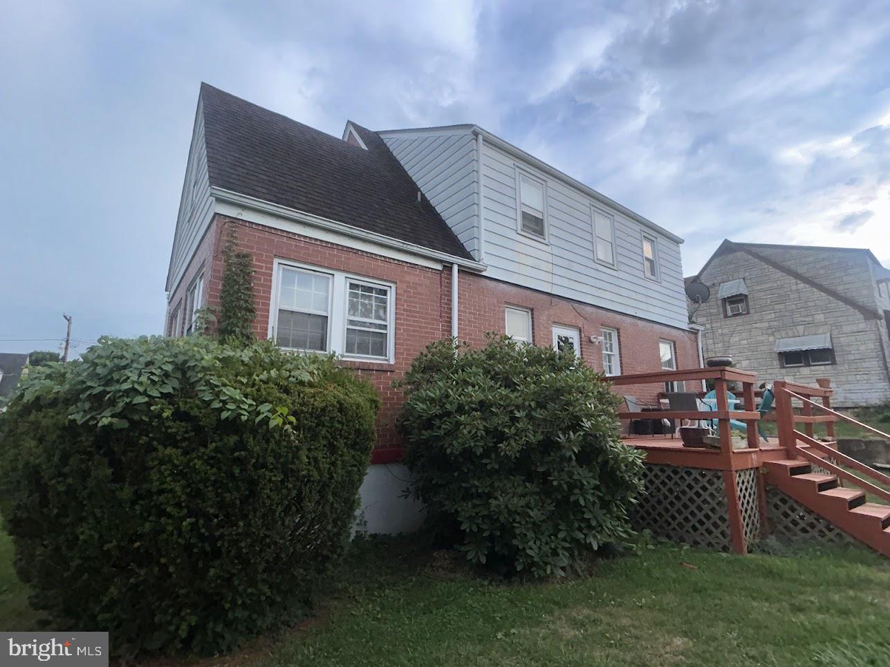 WOODSIDE - Residential