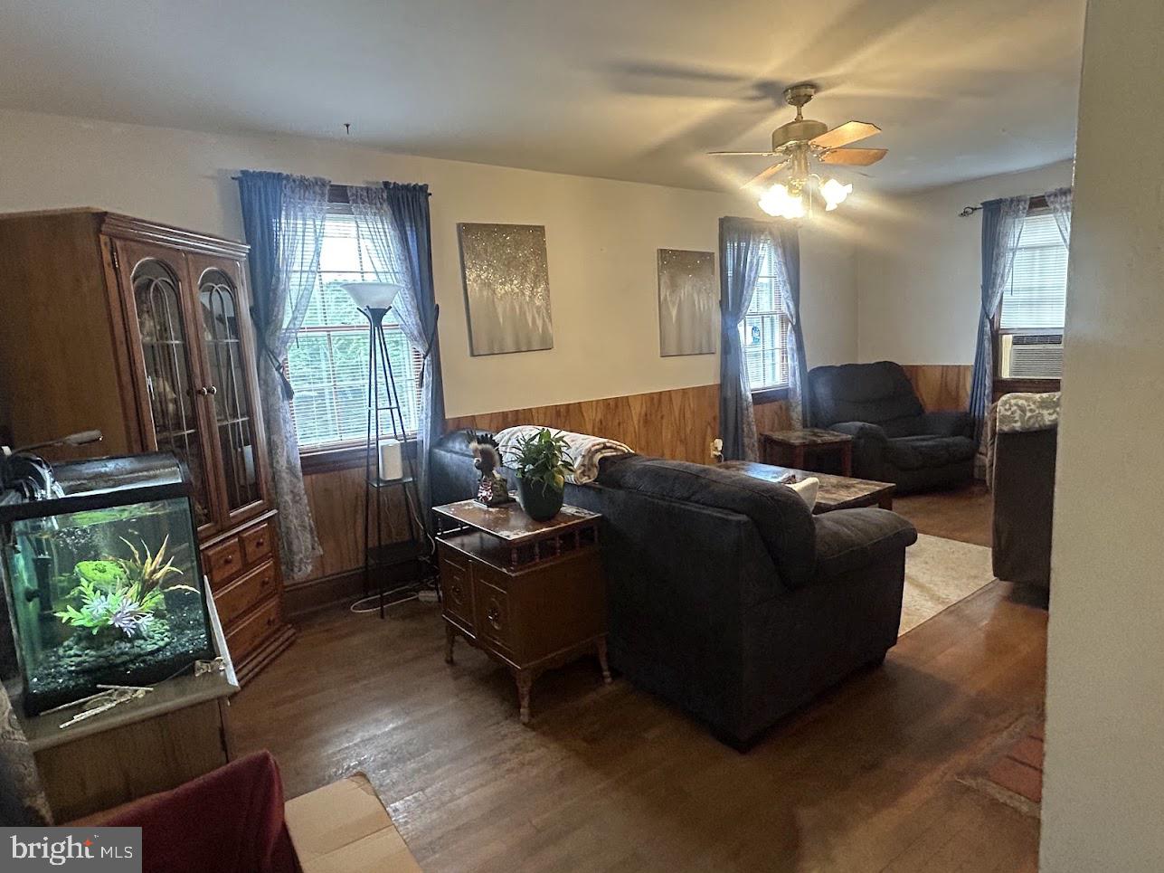 WOODSIDE - Residential