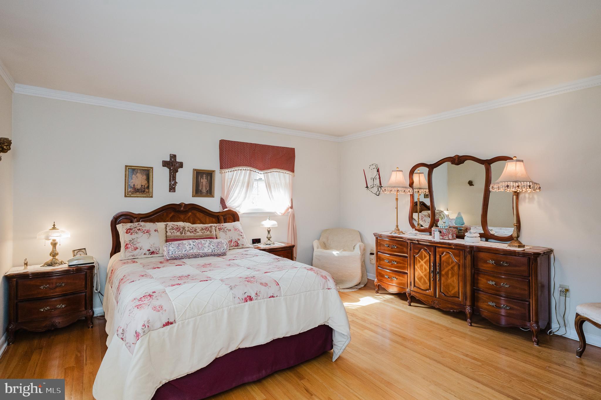 OAKLYN MANOR - Residential