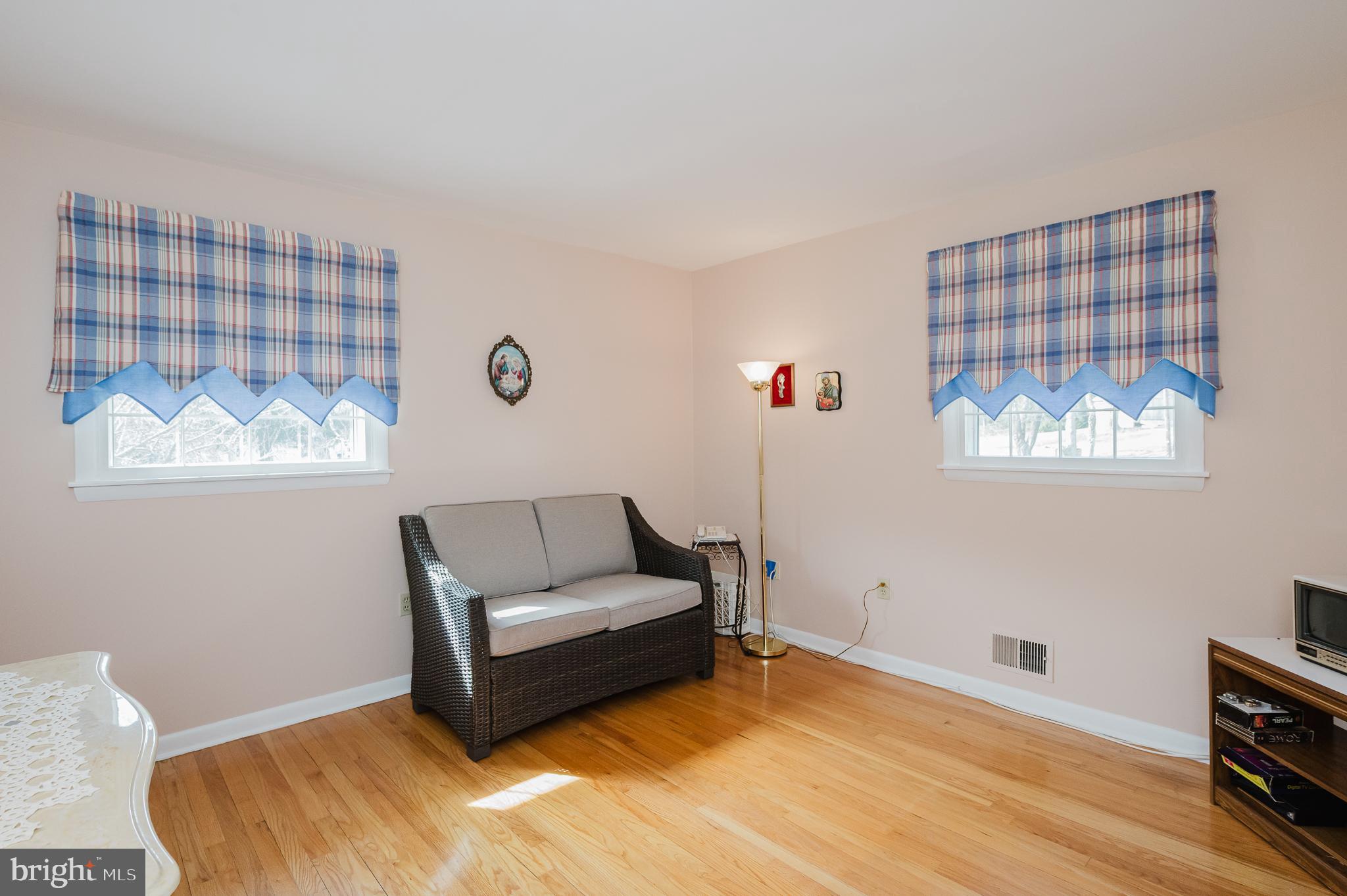 OAKLYN MANOR - Residential