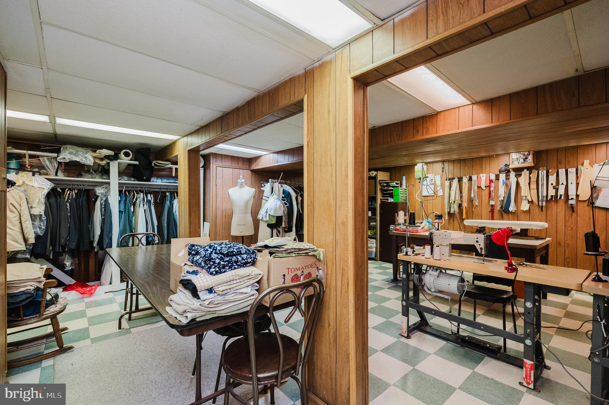 OAKLYN MANOR - Residential