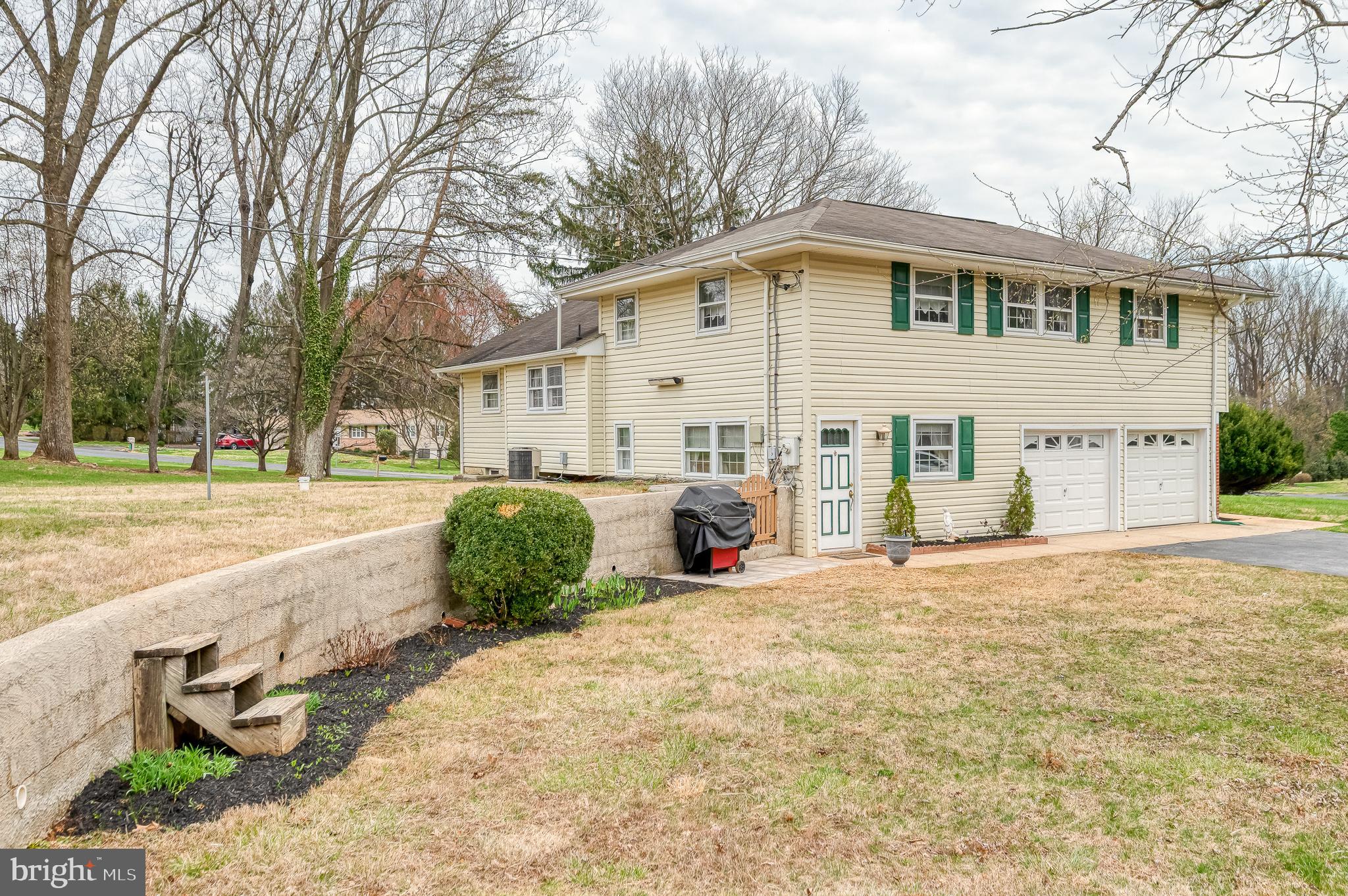 OAKLYN MANOR - Residential