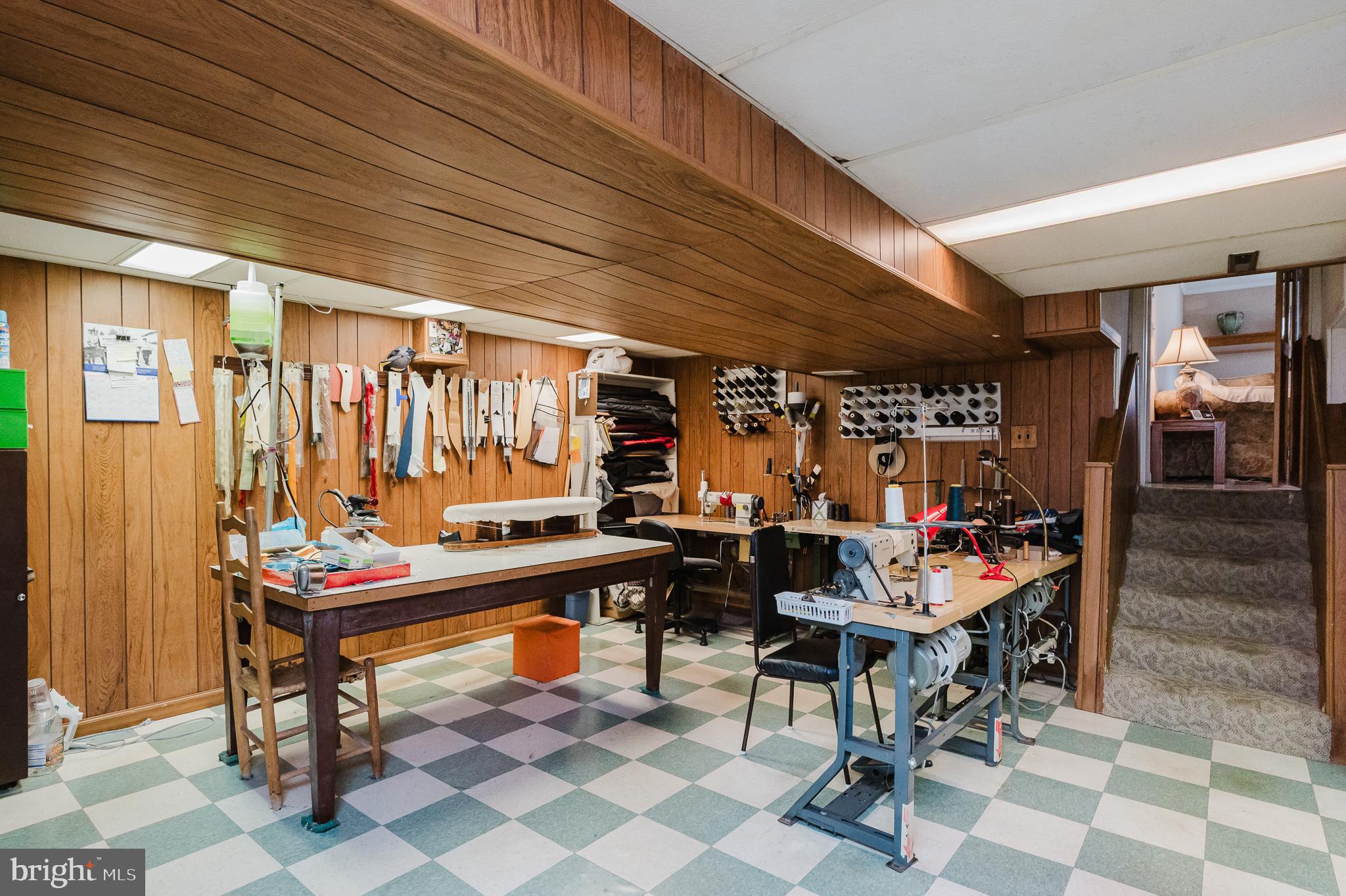 OAKLYN MANOR - Residential