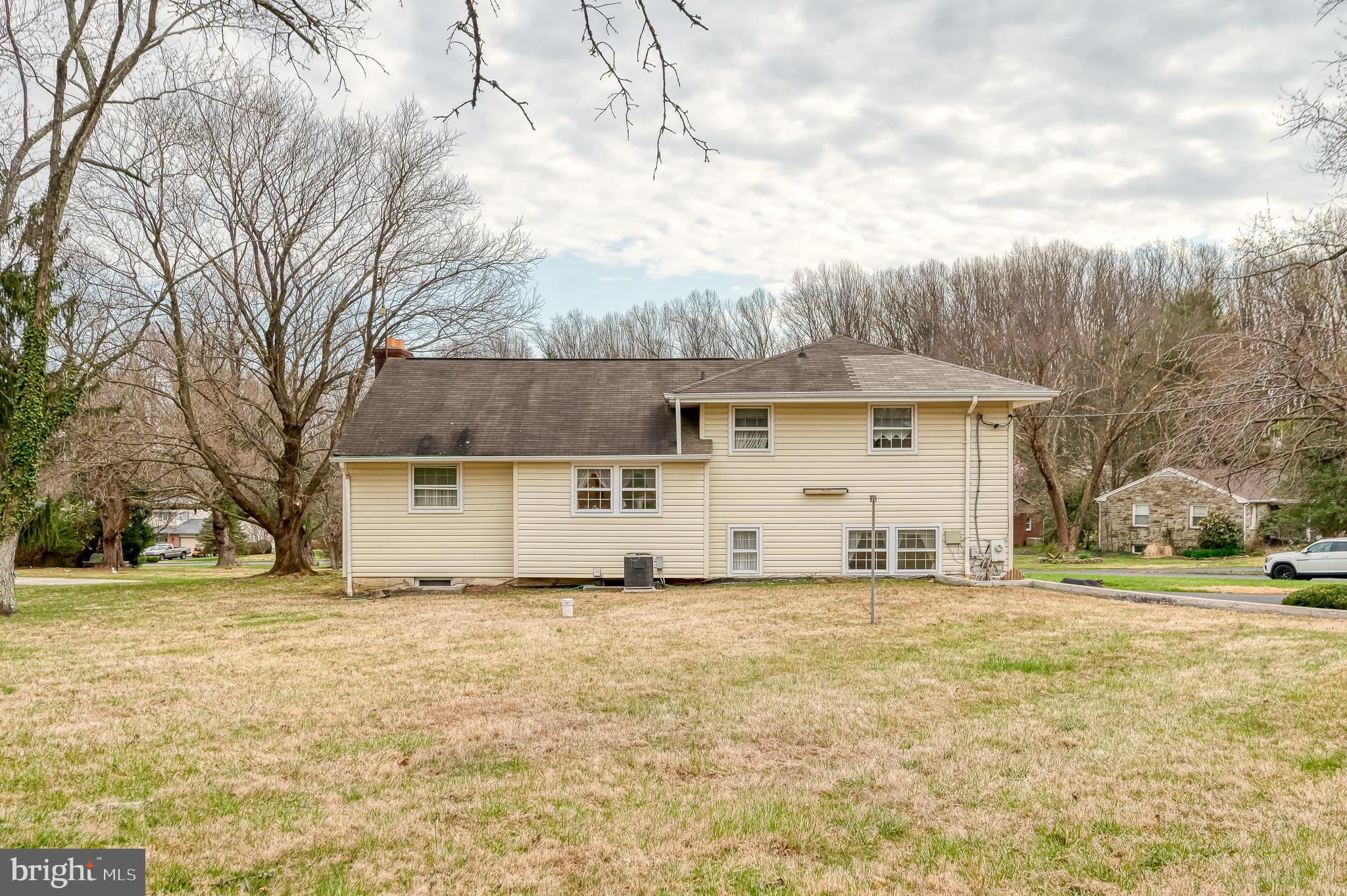 OAKLYN MANOR - Residential