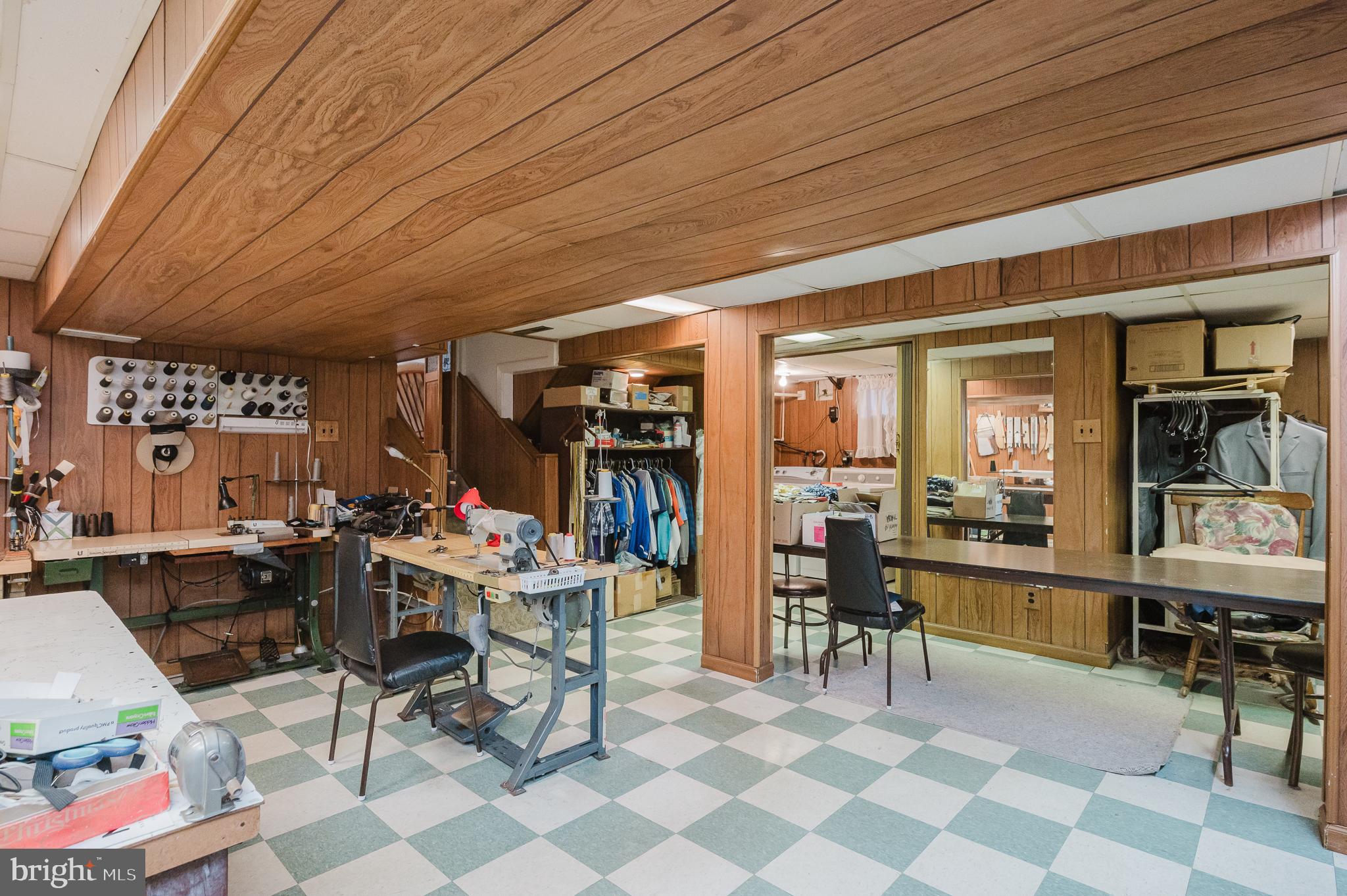 OAKLYN MANOR - Residential