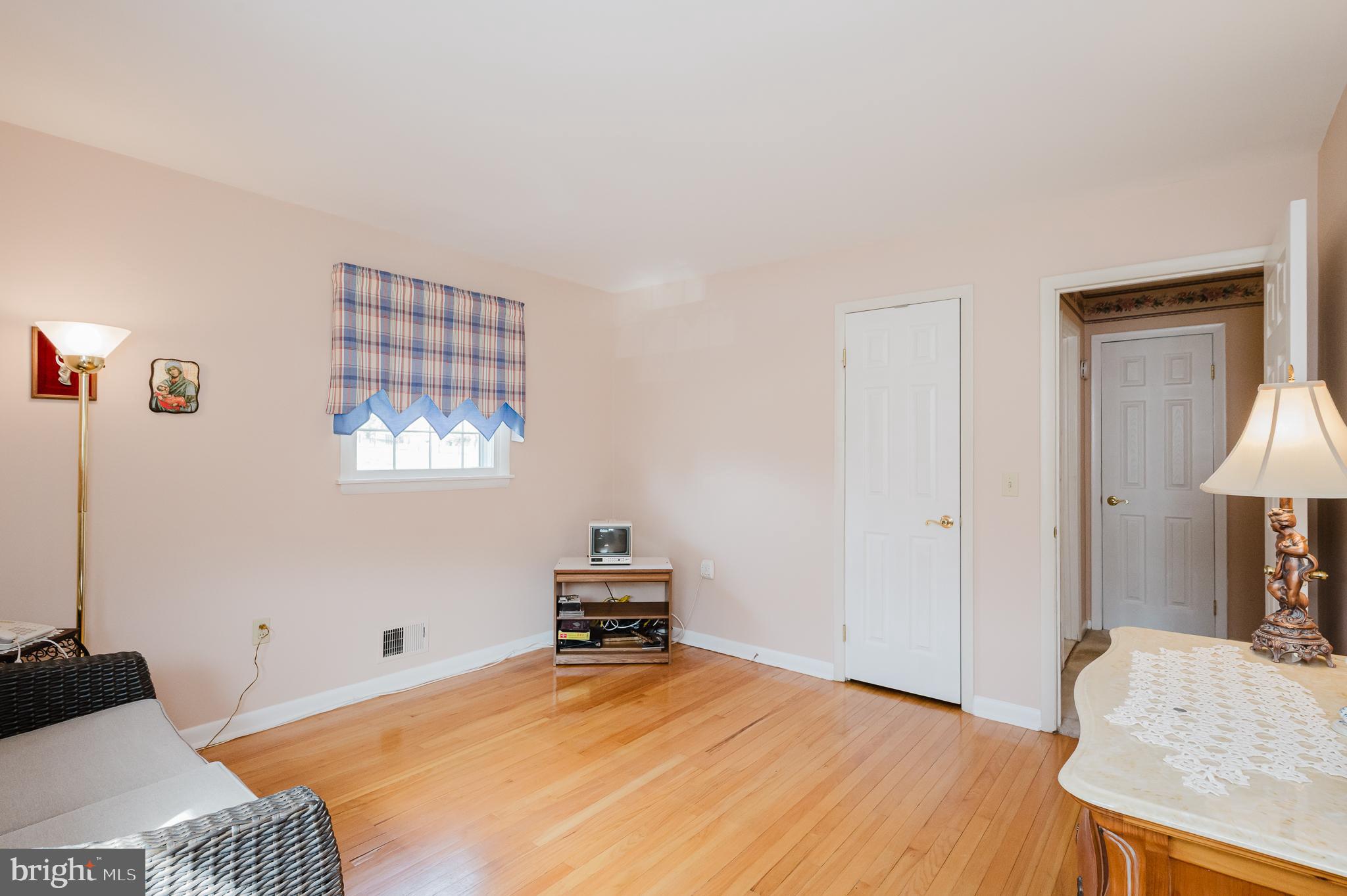 OAKLYN MANOR - Residential